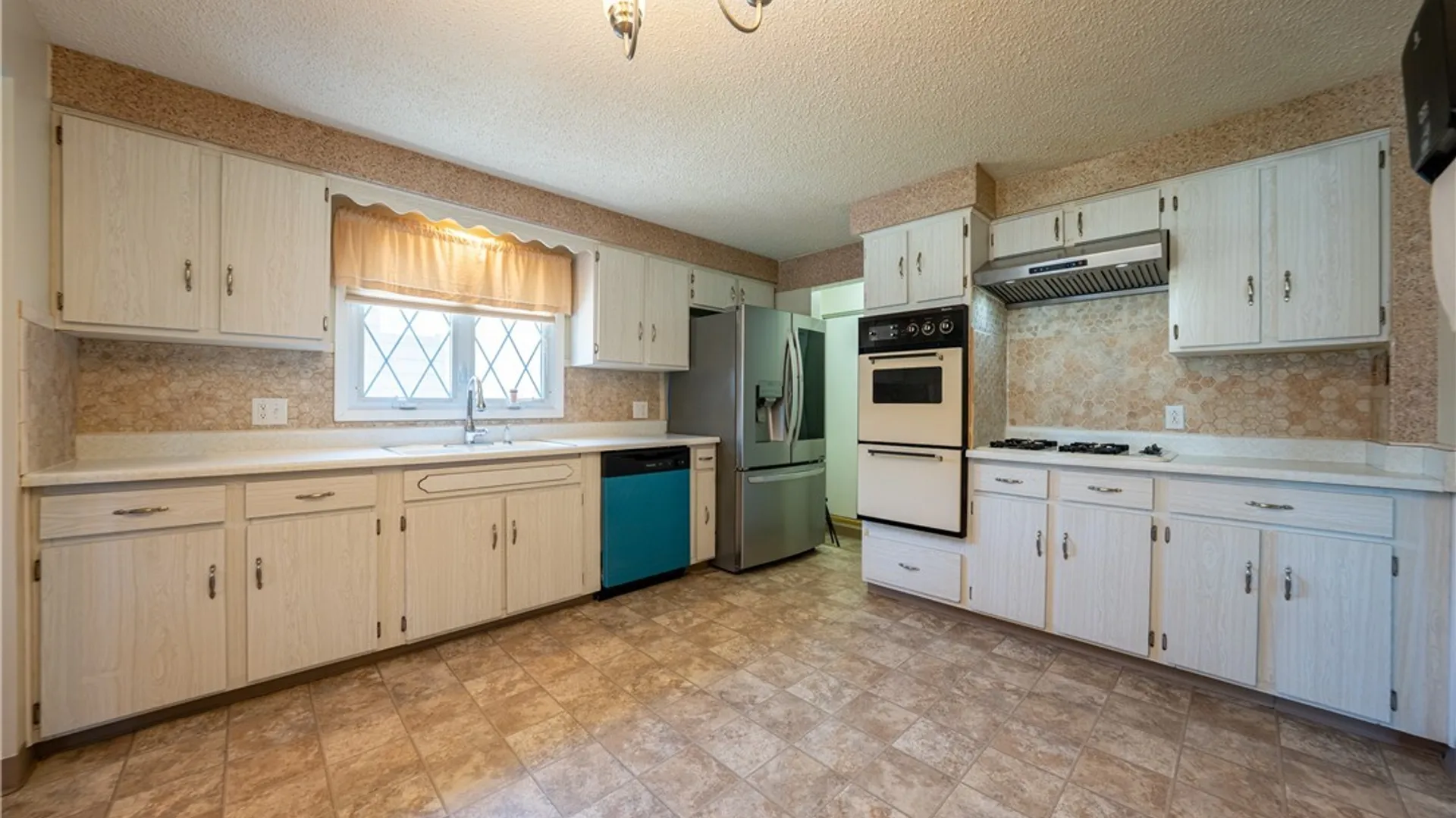 Property at 107 Nagel Drive, Cheektowaga, NY 14225 22