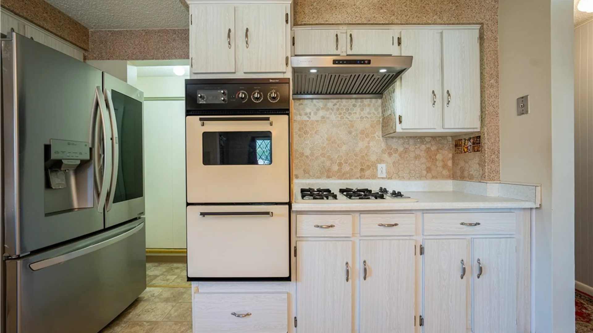 Property at 107 Nagel Drive, Cheektowaga, NY 14225 24