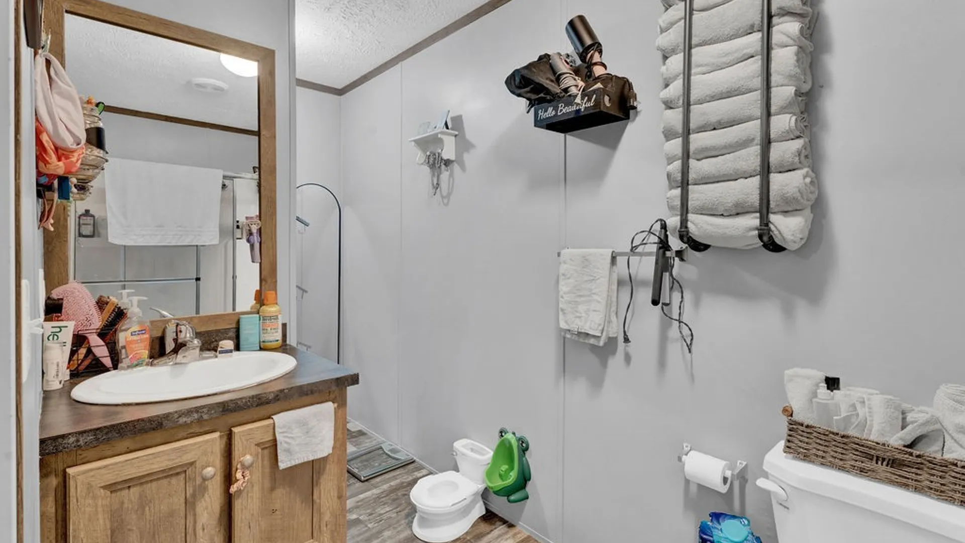 Property at 60 Carefree Lane, Cheektowaga, NY 14227 19