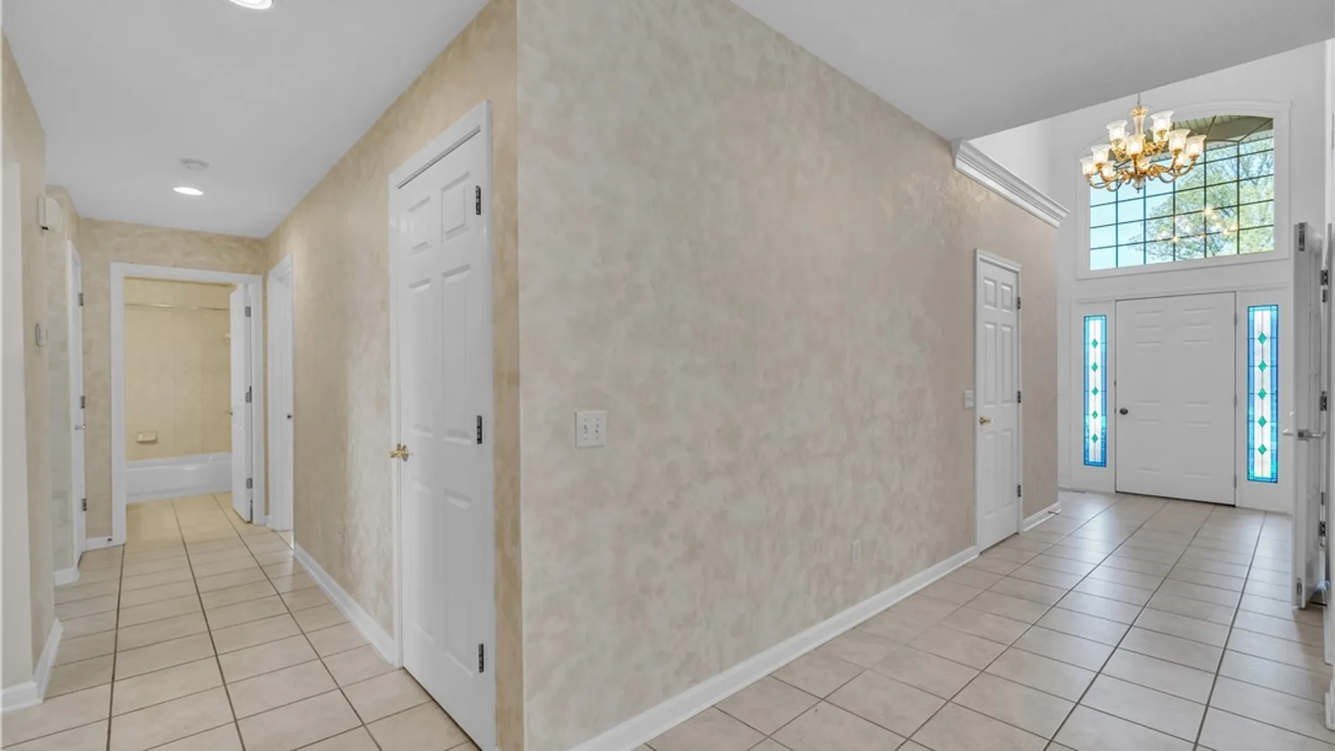 Property at 5527 Hemdale Drive, Clarence, NY 14221 19