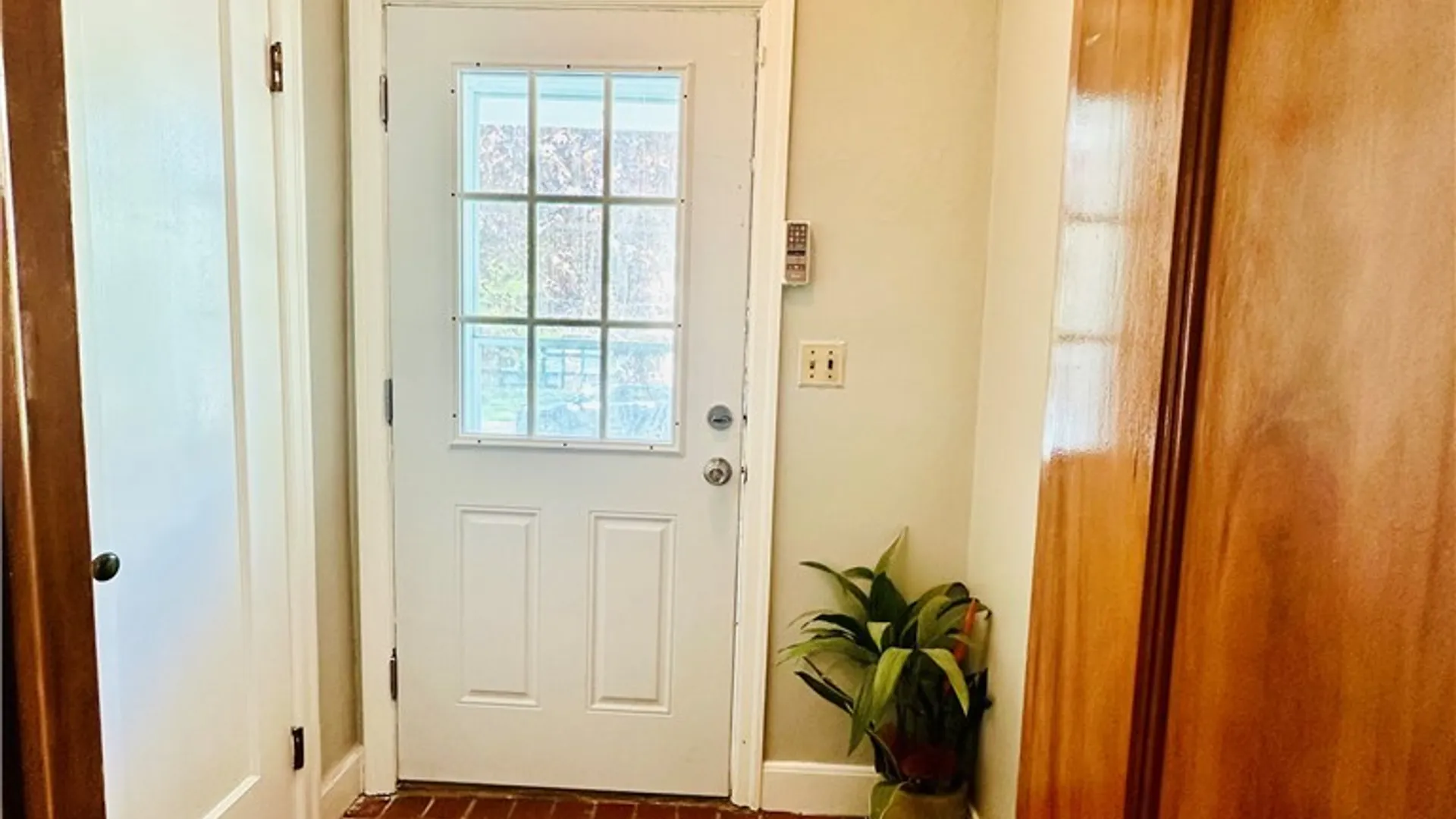 Property at 39 Benwood Avenue, Buffalo, NY 14214 4