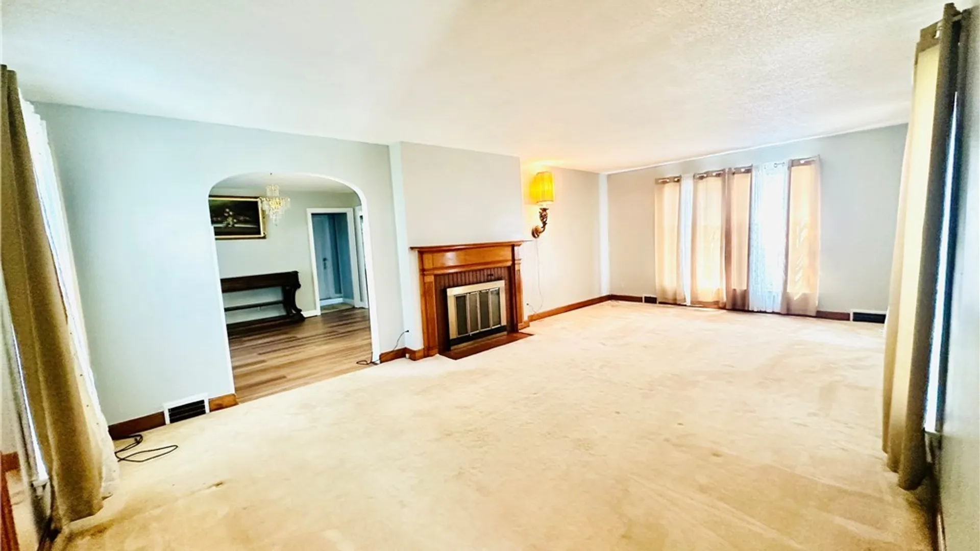 Property at 39 Benwood Avenue, Buffalo, NY 14214 7