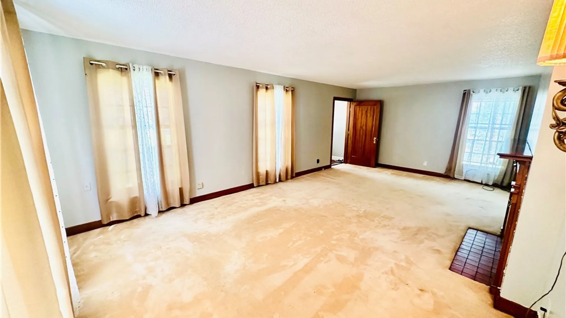Property at 39 Benwood Avenue, Buffalo, NY 14214 8