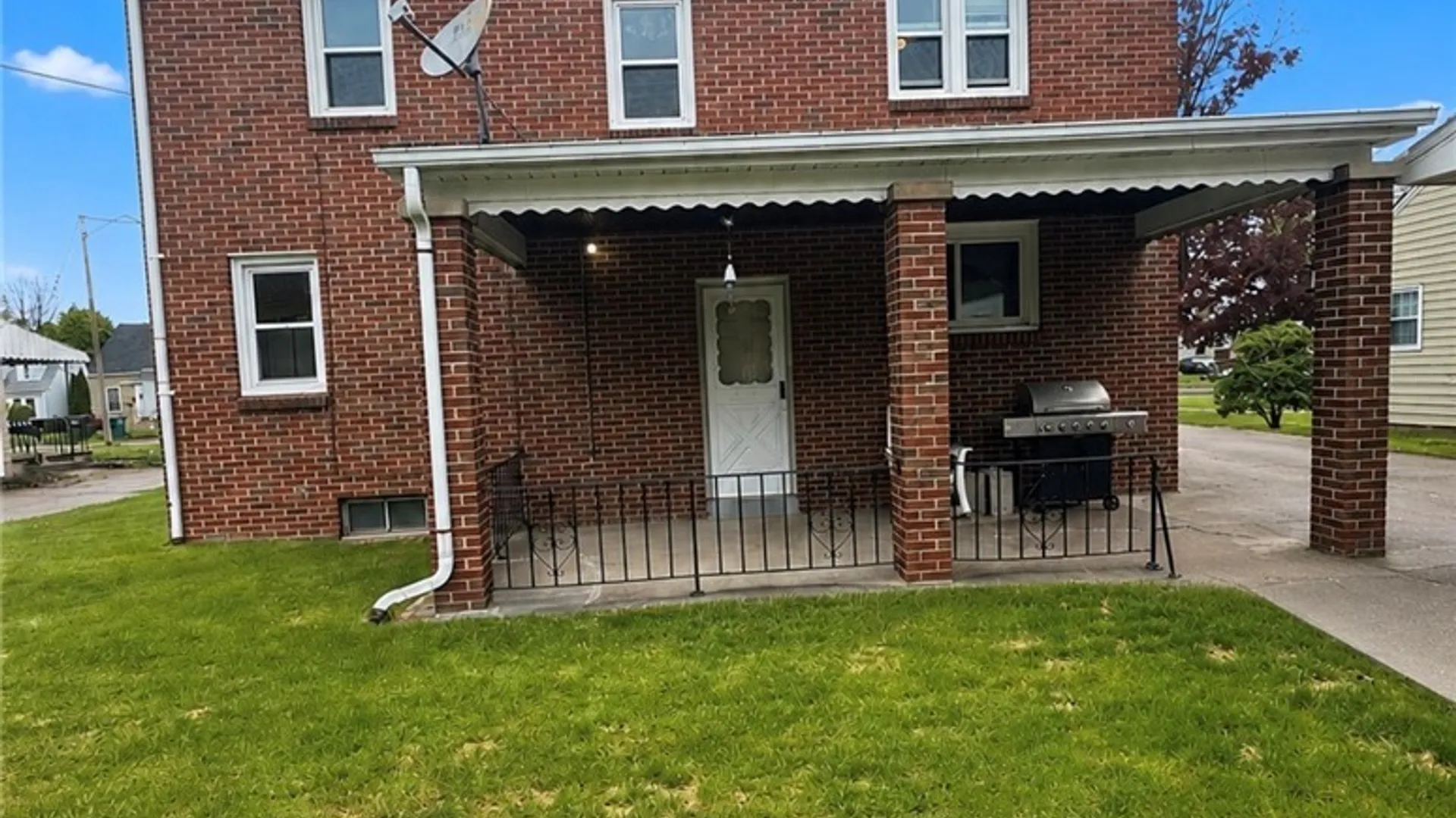 Property at 207 Spaulding Street, North Tonawanda, NY 14120 2