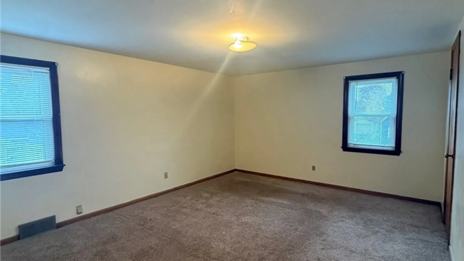 Property at 207 Spaulding Street, North Tonawanda, NY 14120 9