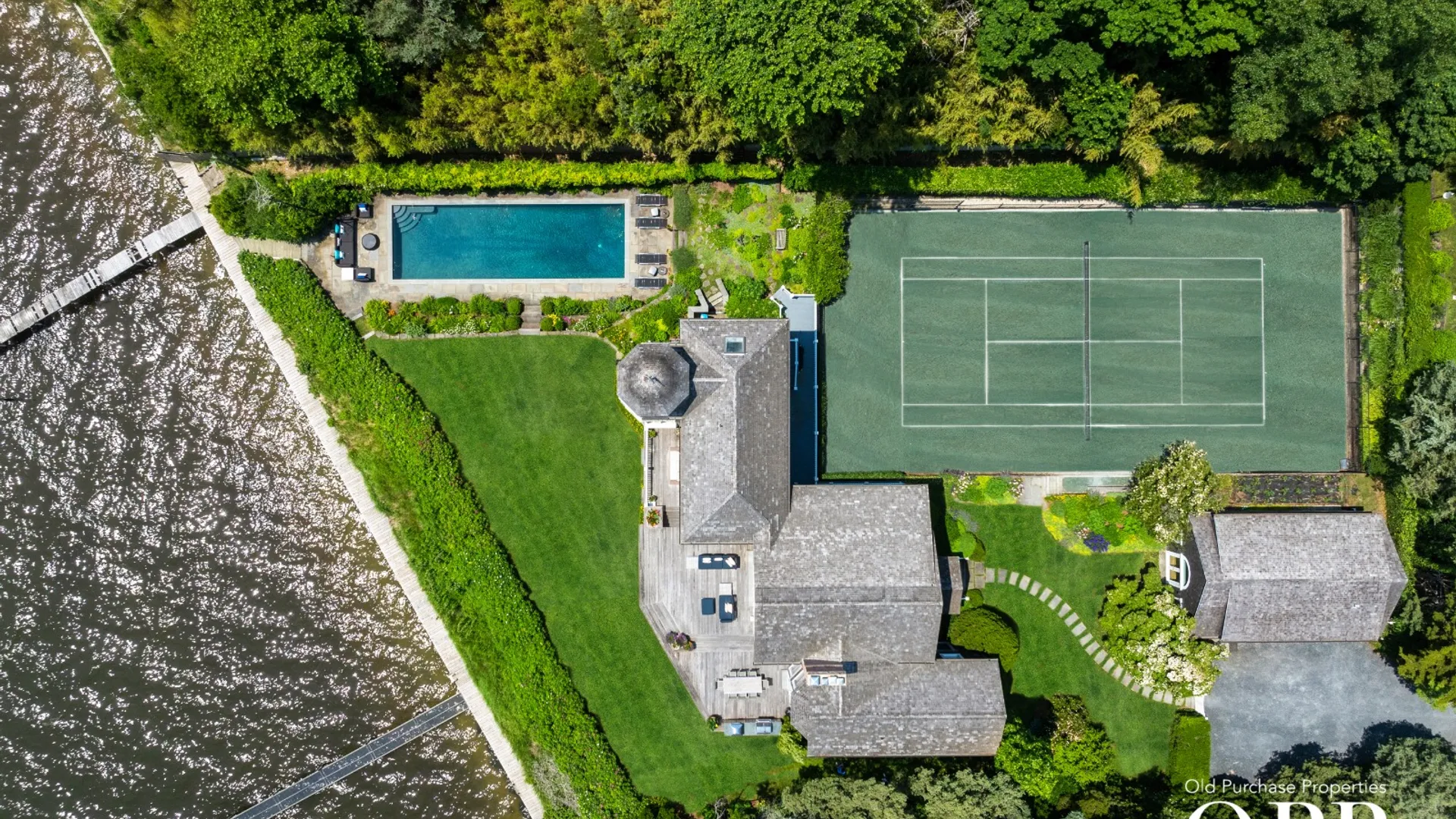Property at 14 Peat hole lane, Bellport village, NY 11713 4