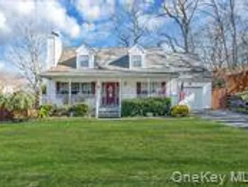 Property at 36 Aloma Rd, Rocky Point, NY 11778