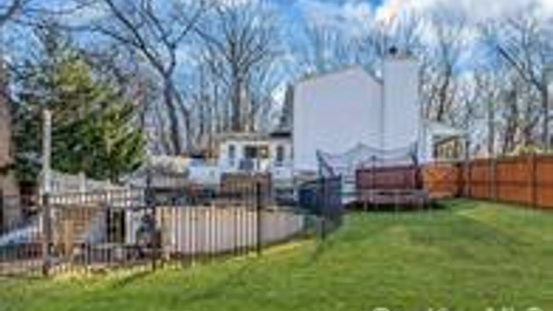 Property at 36 Aloma Rd, Rocky Point, NY 11778 9