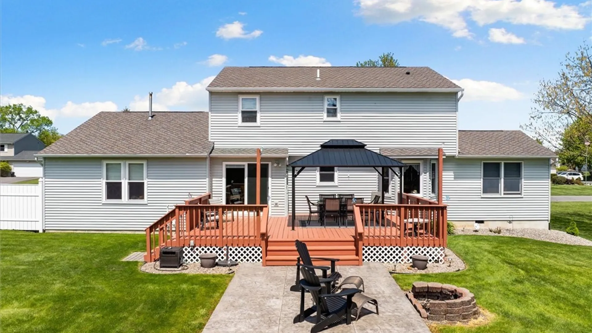 Property at 7114 Lakemist Drive, Cicero, NY 13039 5