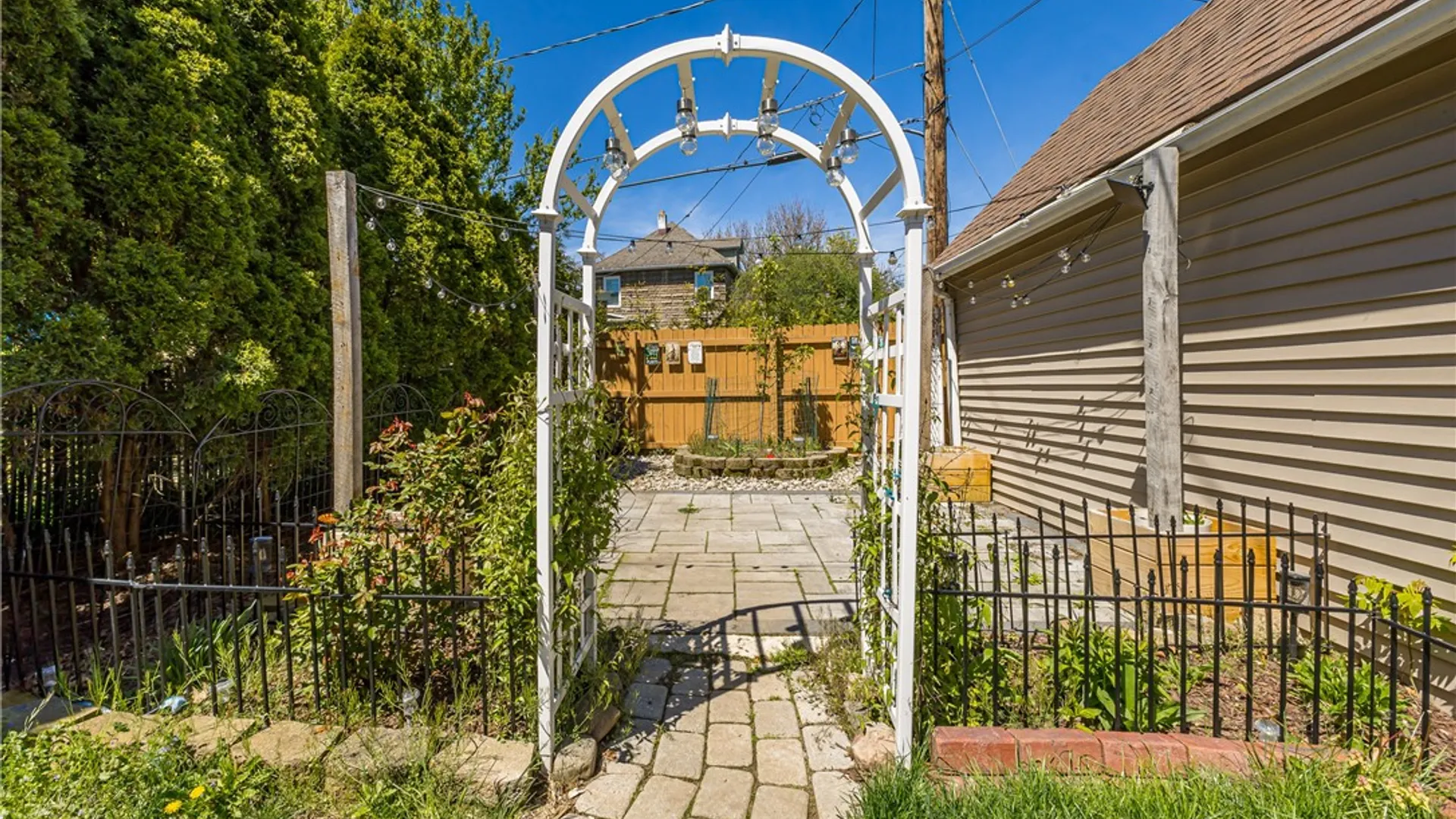 Property at 35 Hartsen Street, Rochester, NY 14610 34
