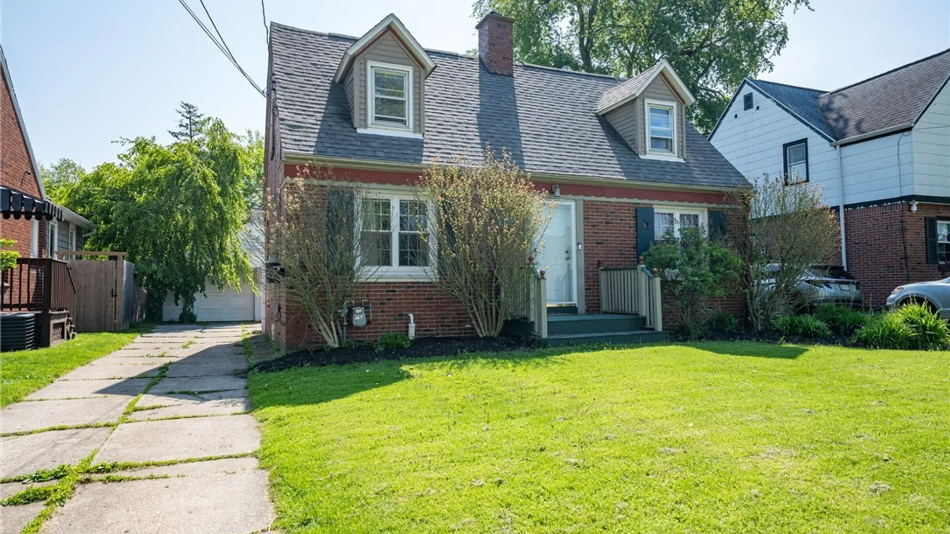 Property at 116 Woodcrest Drive, West Seneca, NY 14220 3