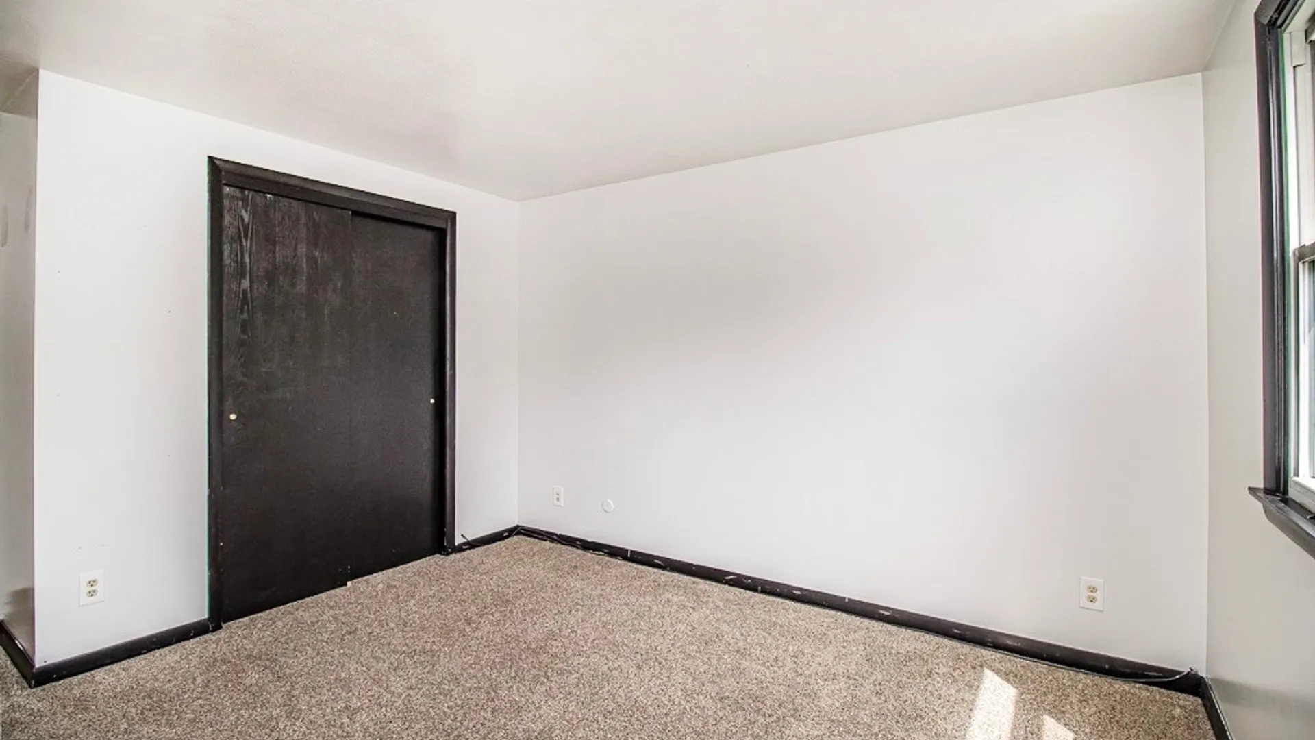 Property at 7755 Treadmill Circle, Clay, NY 13090 32