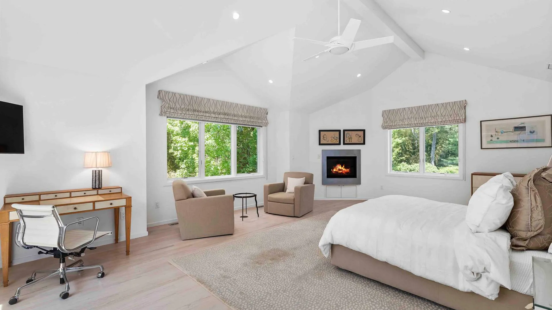 Property at 3 Acorn Path, Quogue, NY 11959 14