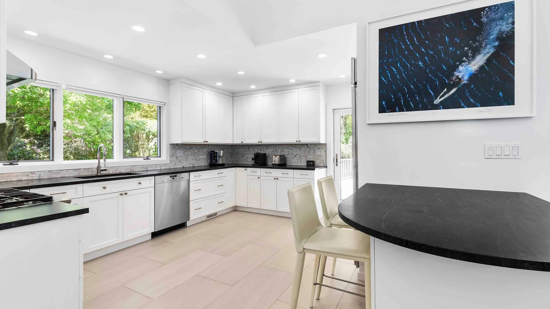 Property at 3 Acorn Path, Quogue, NY 11959 7