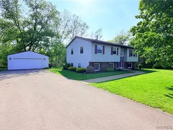 Property at 3930 Taylor Road, Orchard Park, NY 14127