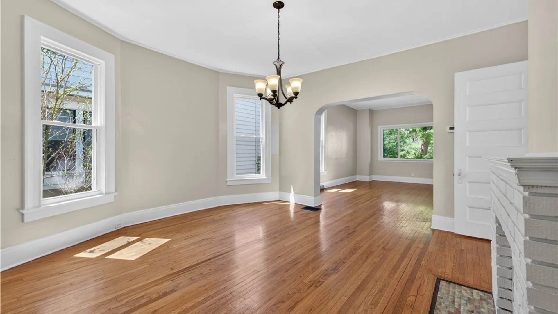Property at 373 Woodward Avenue, Buffalo, NY 14214 27