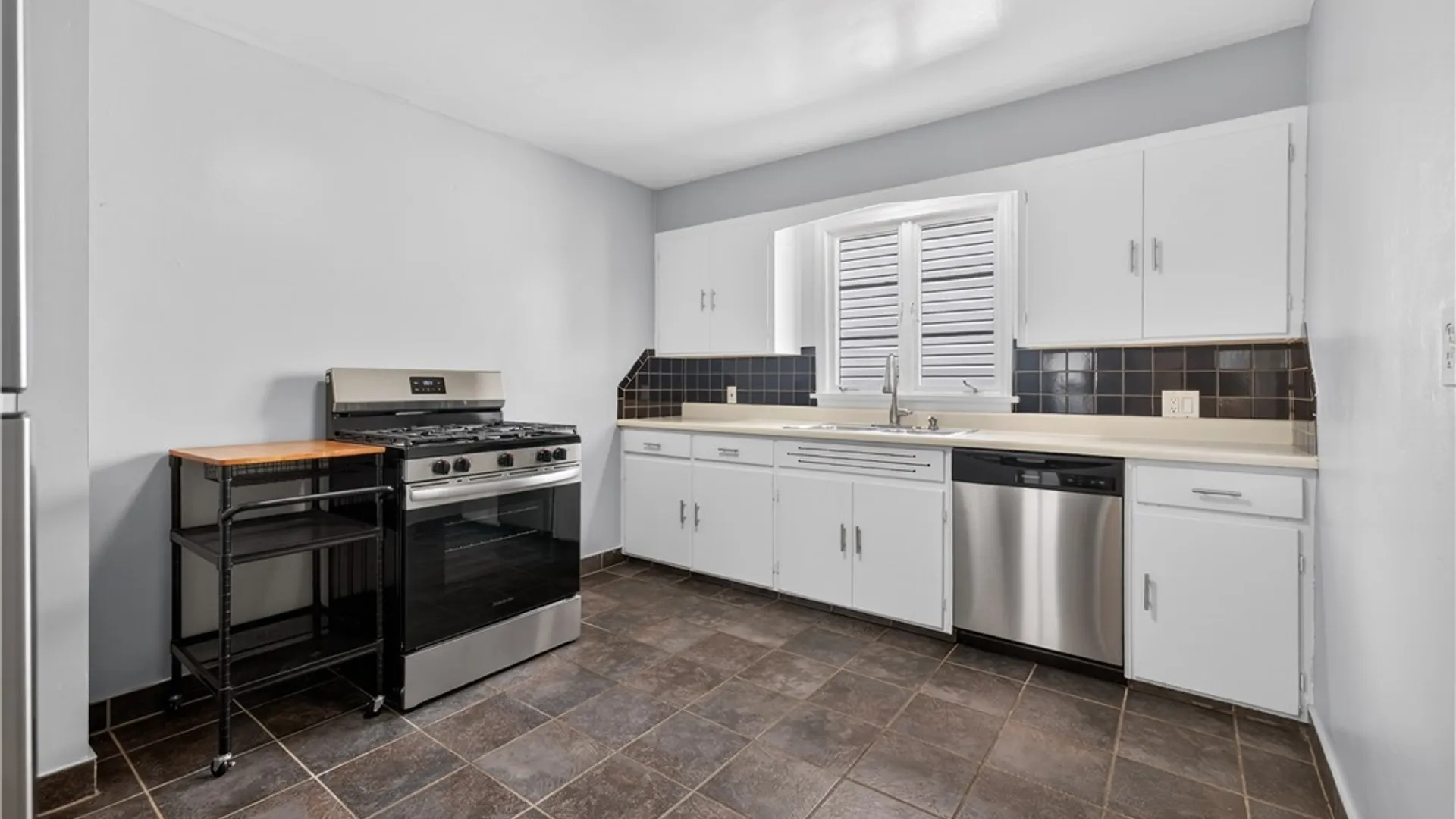 Property at 373 Woodward Avenue, Buffalo, NY 14214 31