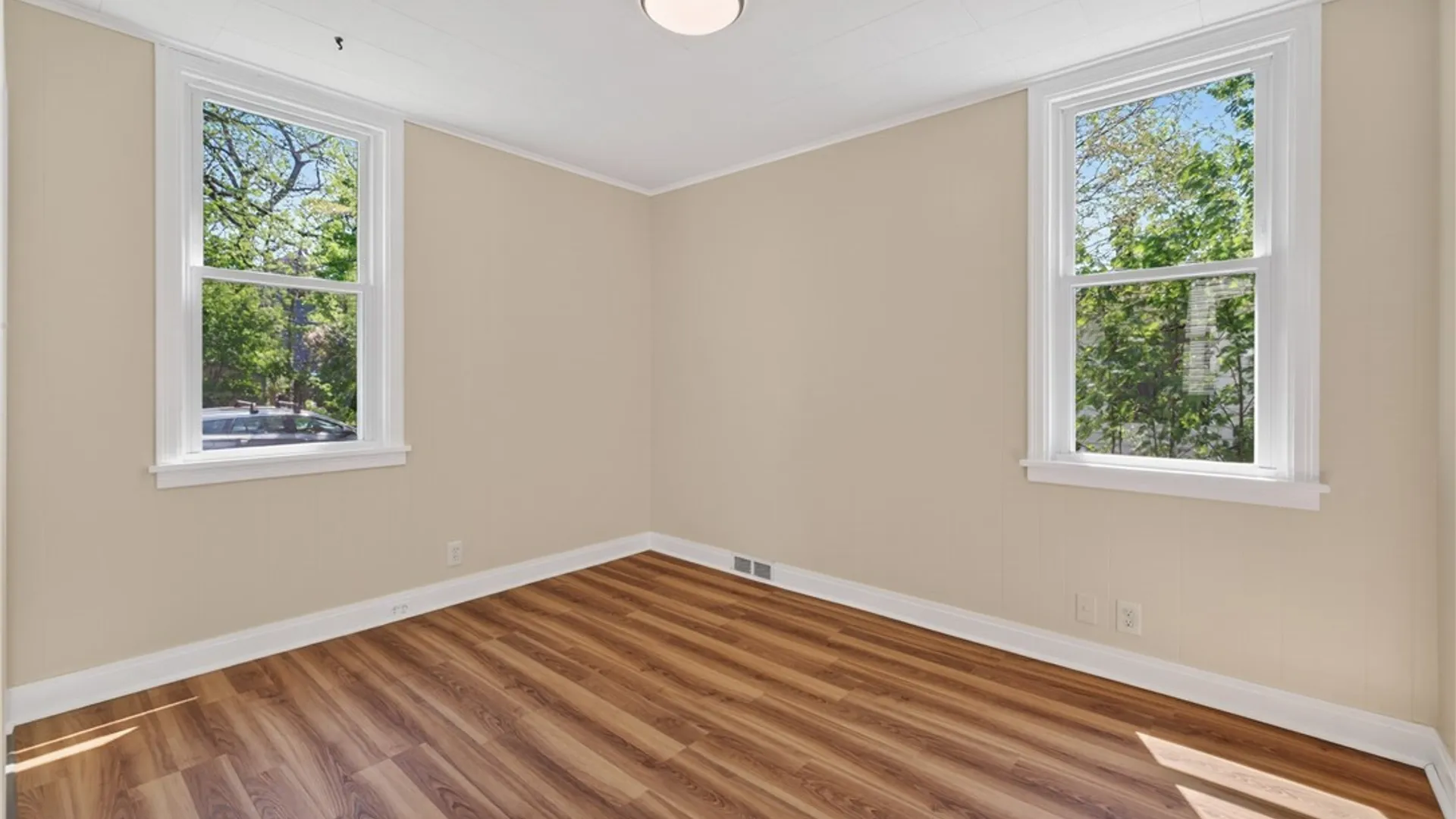 Property at 373 Woodward Avenue, Buffalo, NY 14214 35