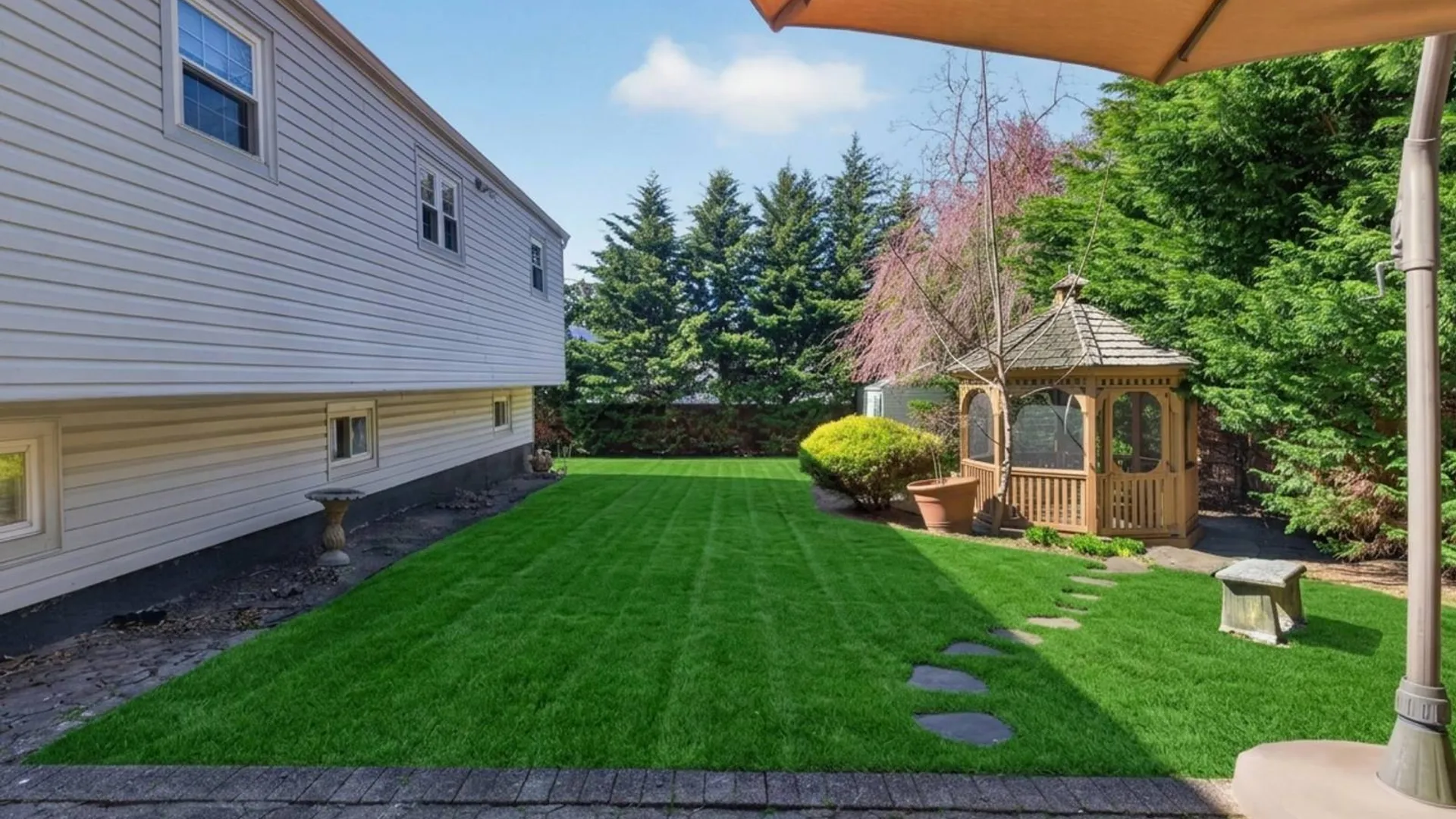Property at 7 phyllis, East Northport, NY 11731 18