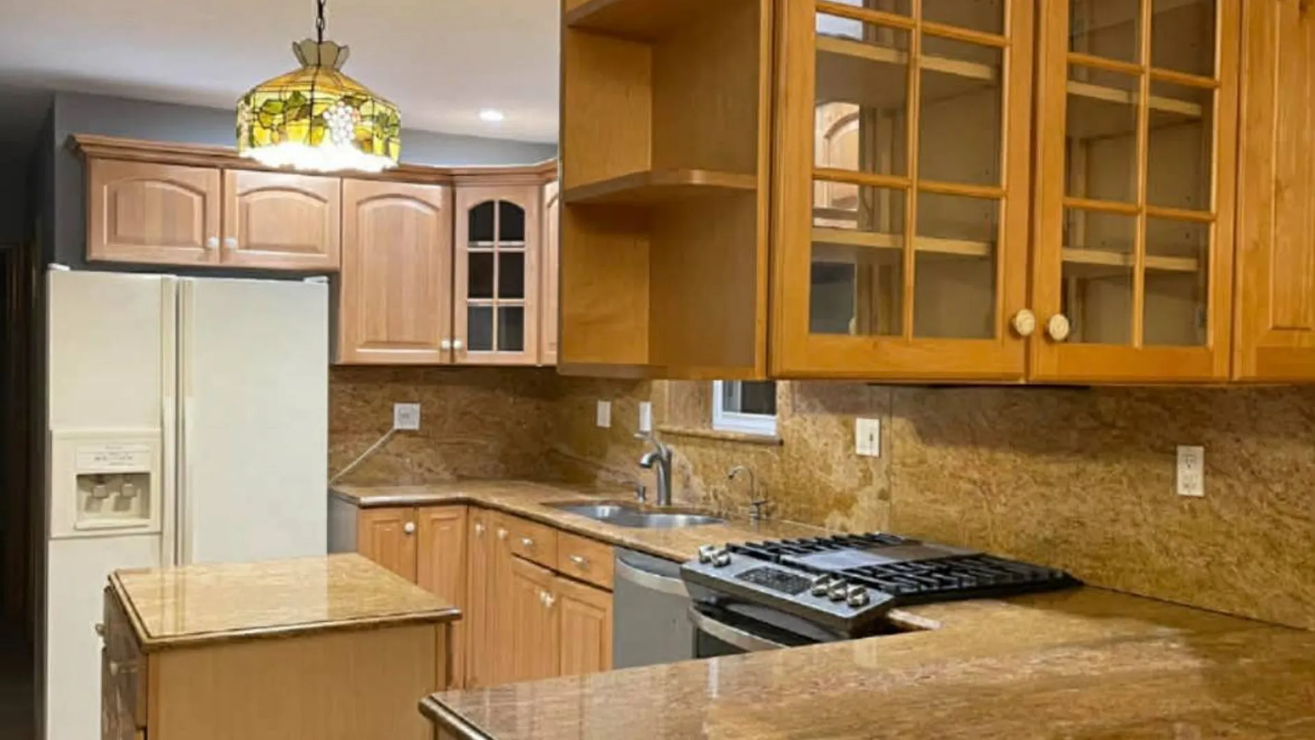 Property at 2944 164th St, Flushing, NY 11358 4