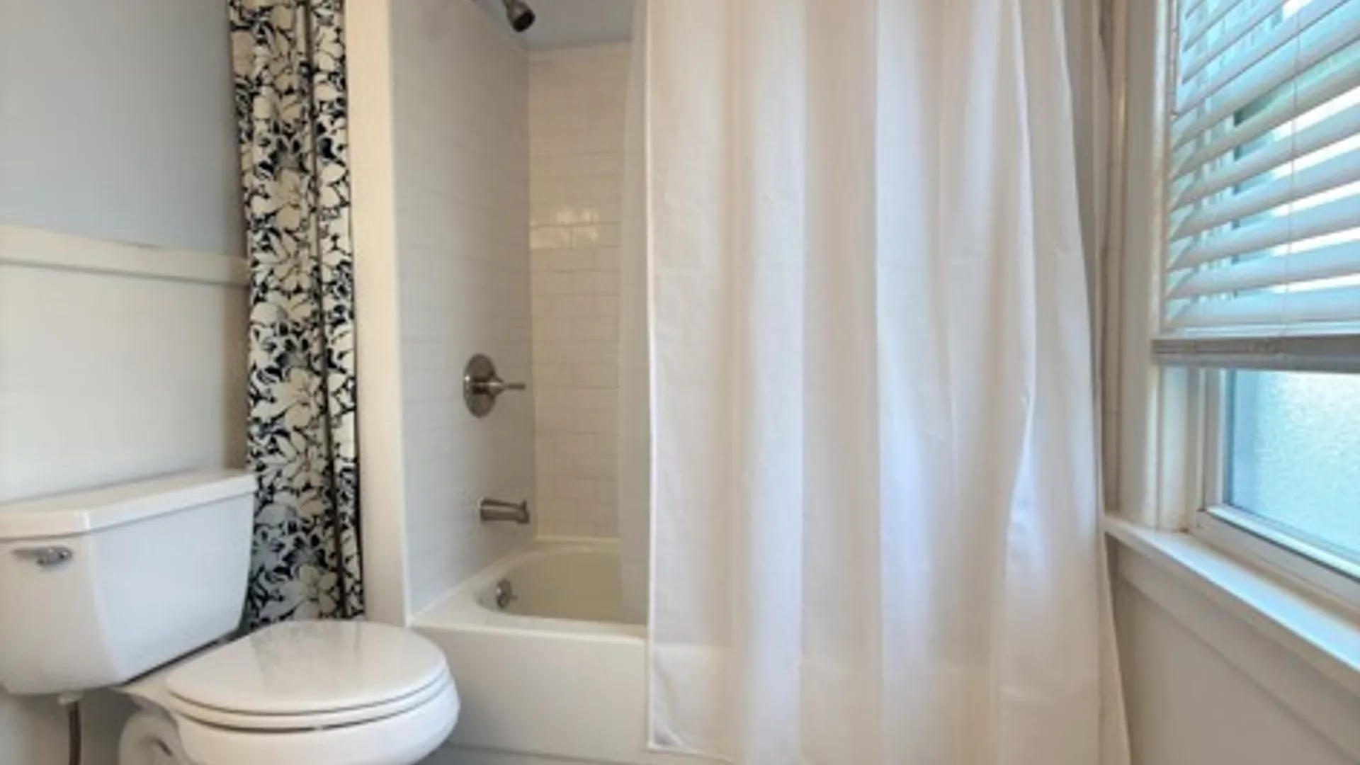 Property at 127 E Hazeltine Avenue, Tonawanda, NY 14217 26