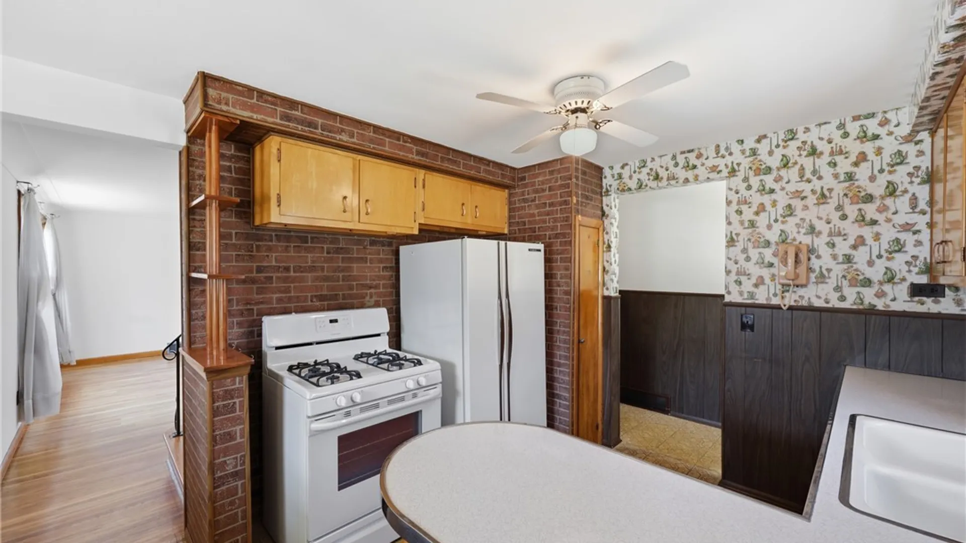 Property at 115 Cathedral Lane, Cheektowaga, NY 14225 14