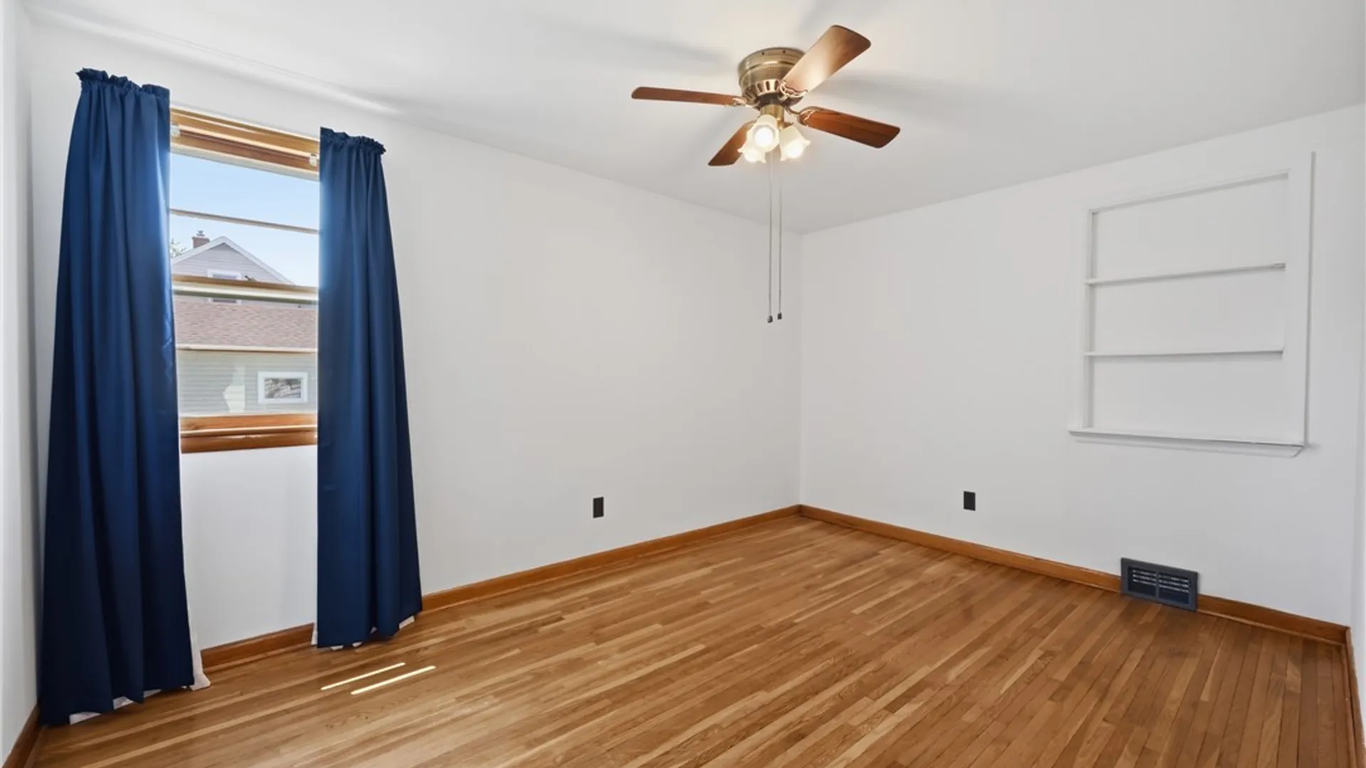 Property at 115 Cathedral Lane, Cheektowaga, NY 14225 15