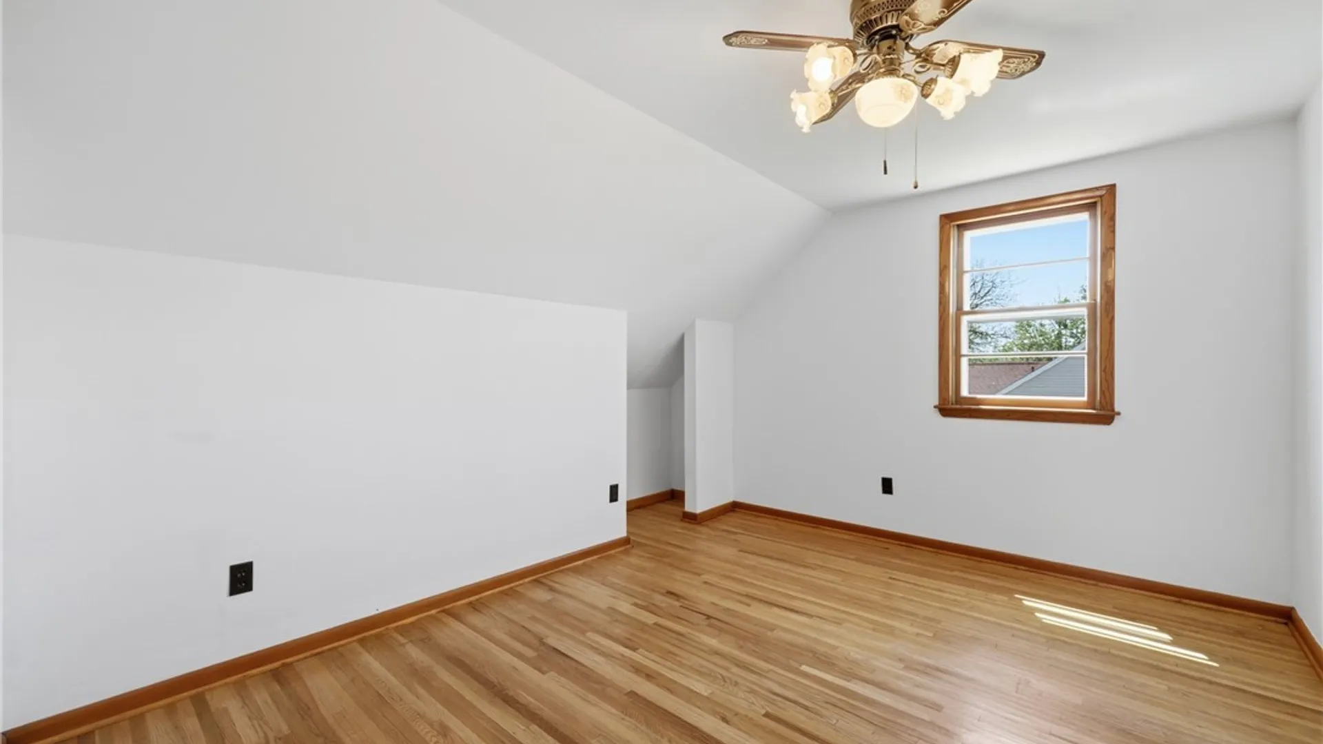 Property at 115 Cathedral Lane, Cheektowaga, NY 14225 29