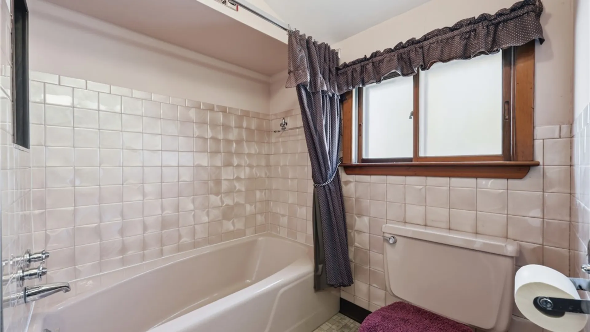 Property at 115 Cathedral Lane, Cheektowaga, NY 14225 35
