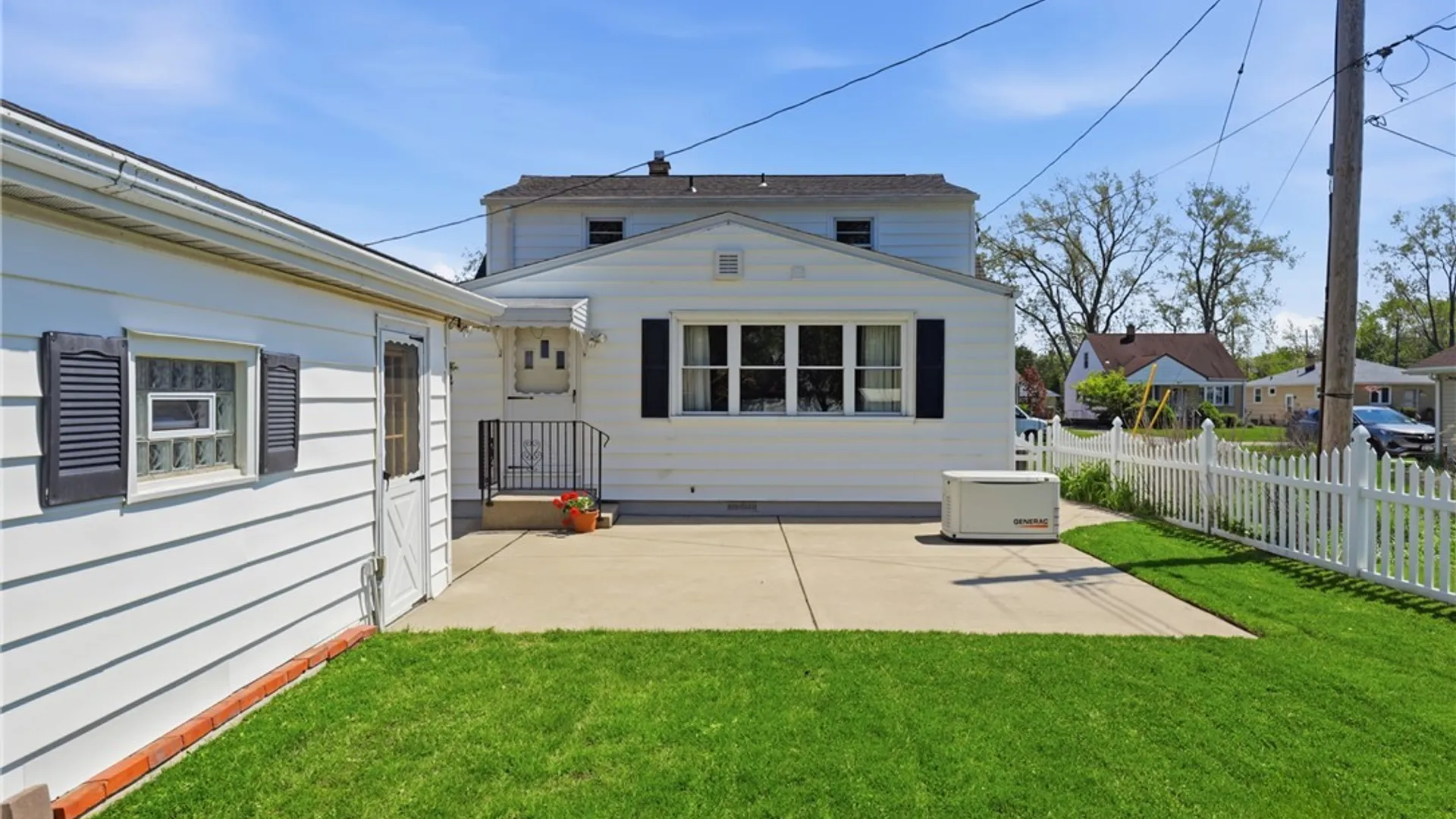 Property at 115 Cathedral Lane, Cheektowaga, NY 14225 44
