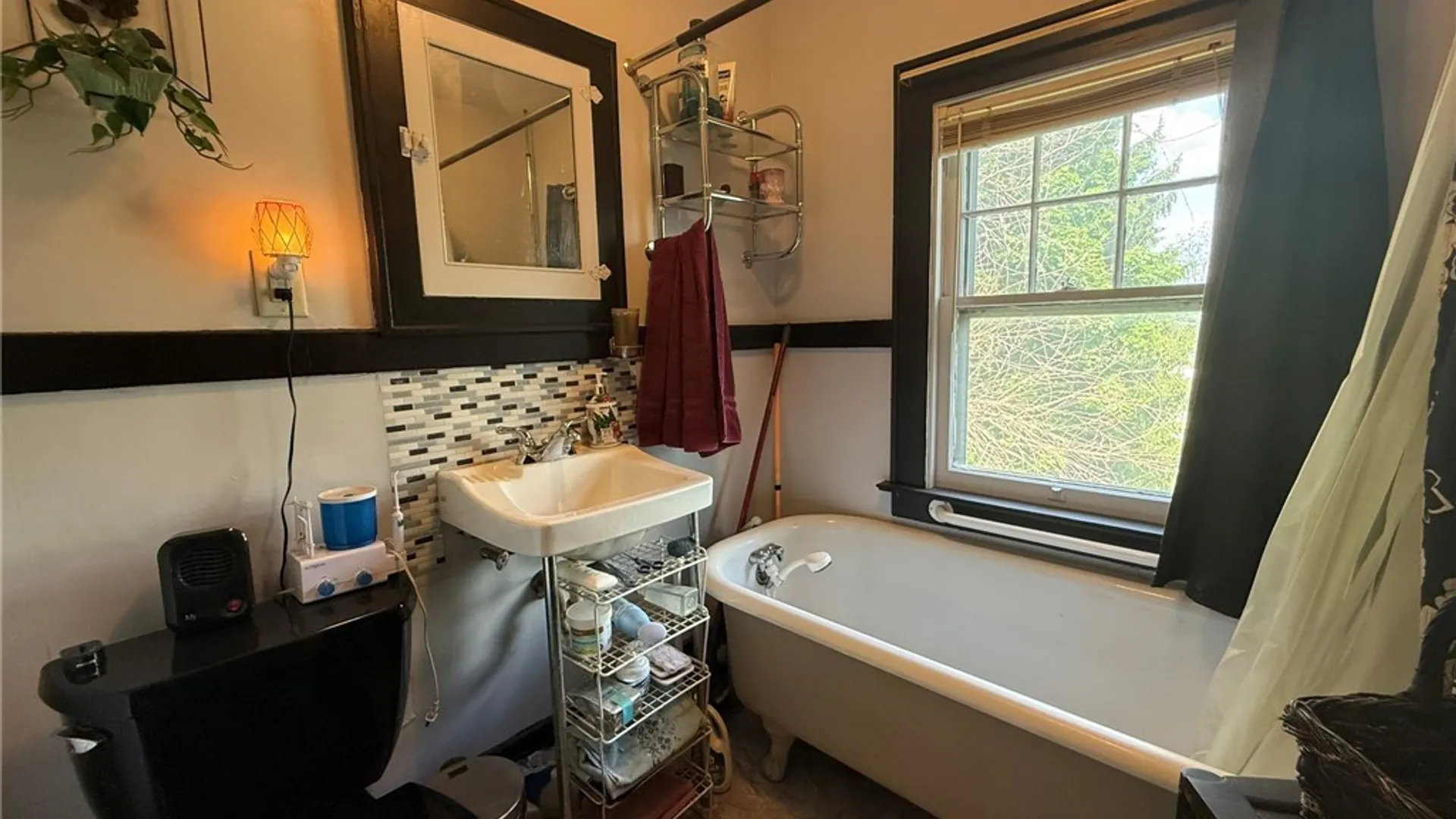 Property at 410 Emerson Avenue, Syracuse, NY 13204 10