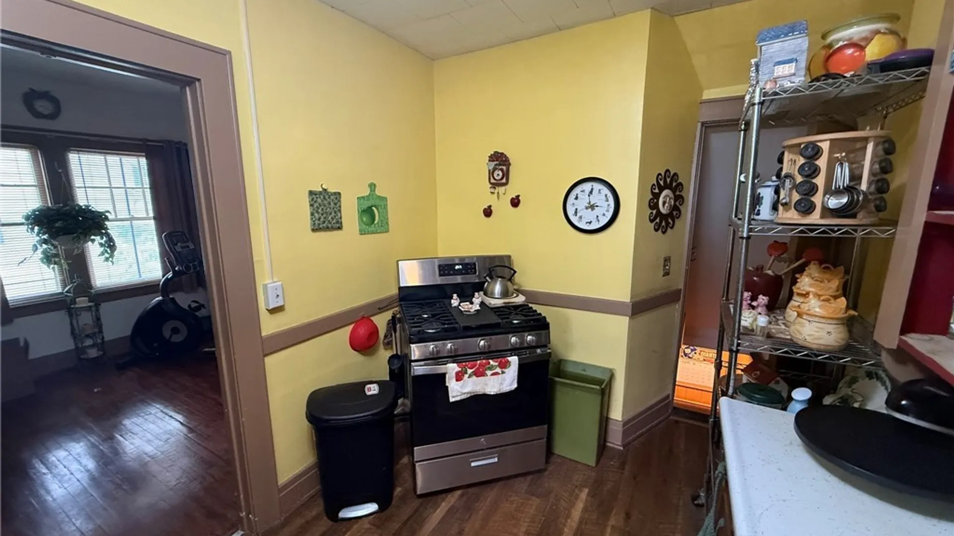 Property at 410 Emerson Avenue, Syracuse, NY 13204 8