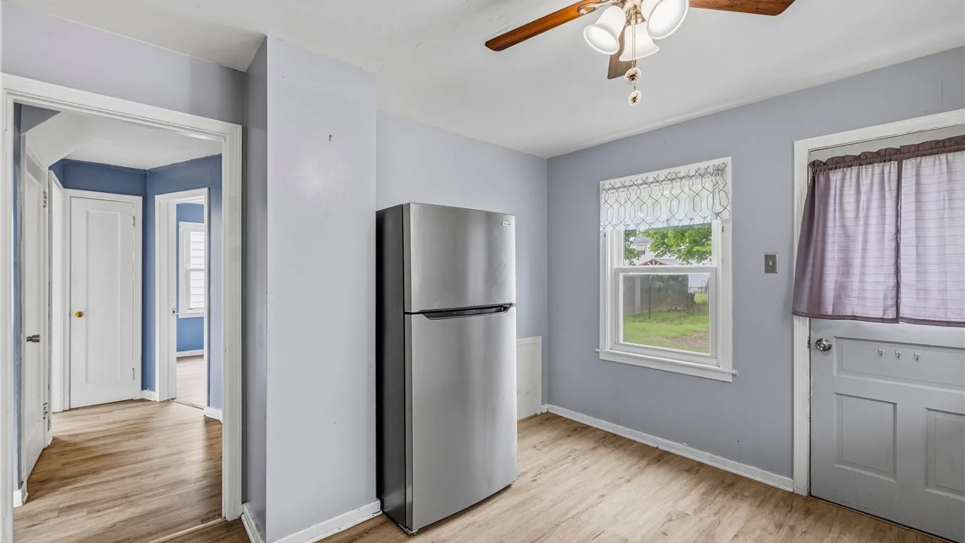Property at 237 75th Street, Niagara Falls, NY 14304 3