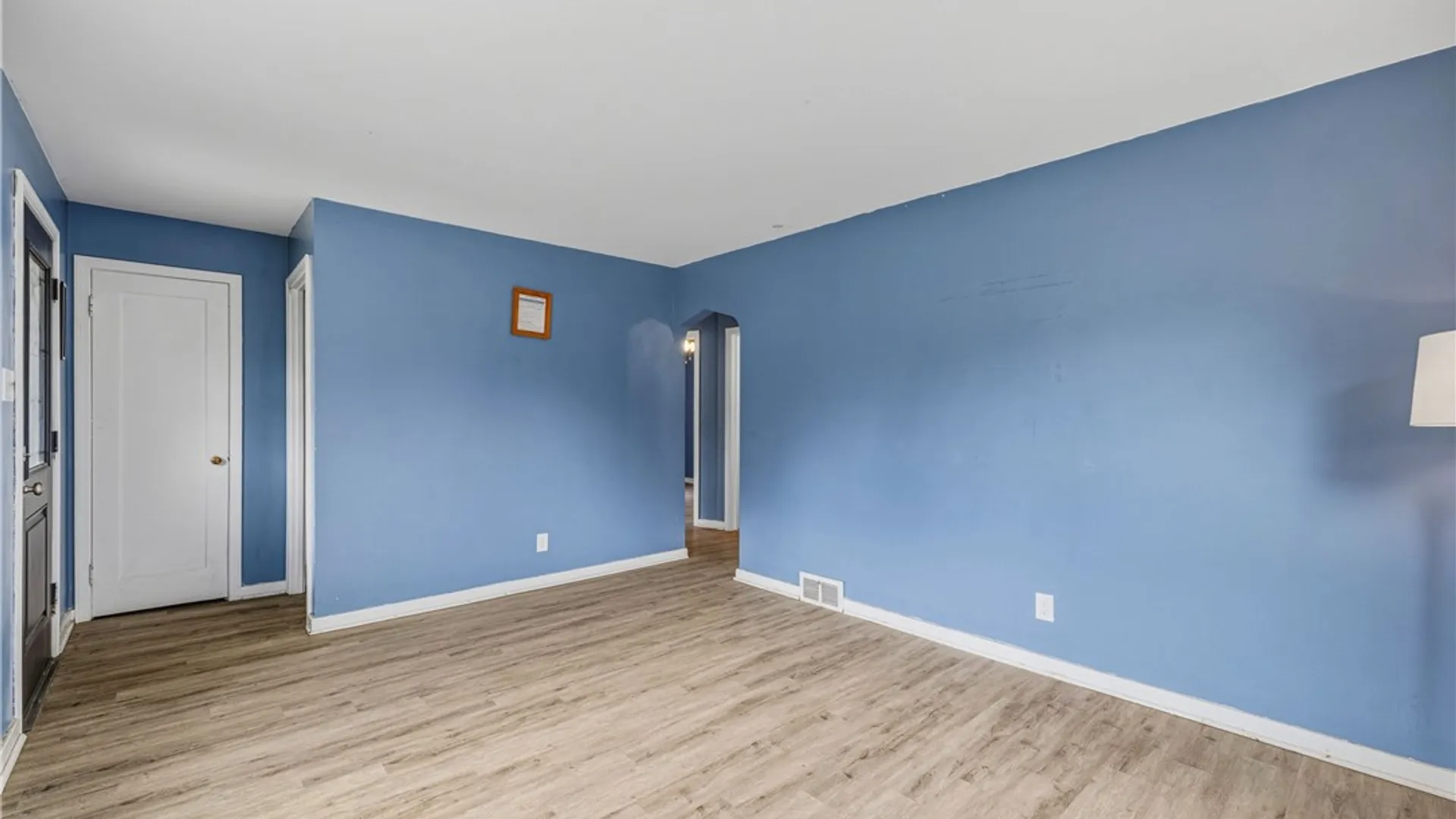 Property at 237 75th Street, Niagara Falls, NY 14304 5