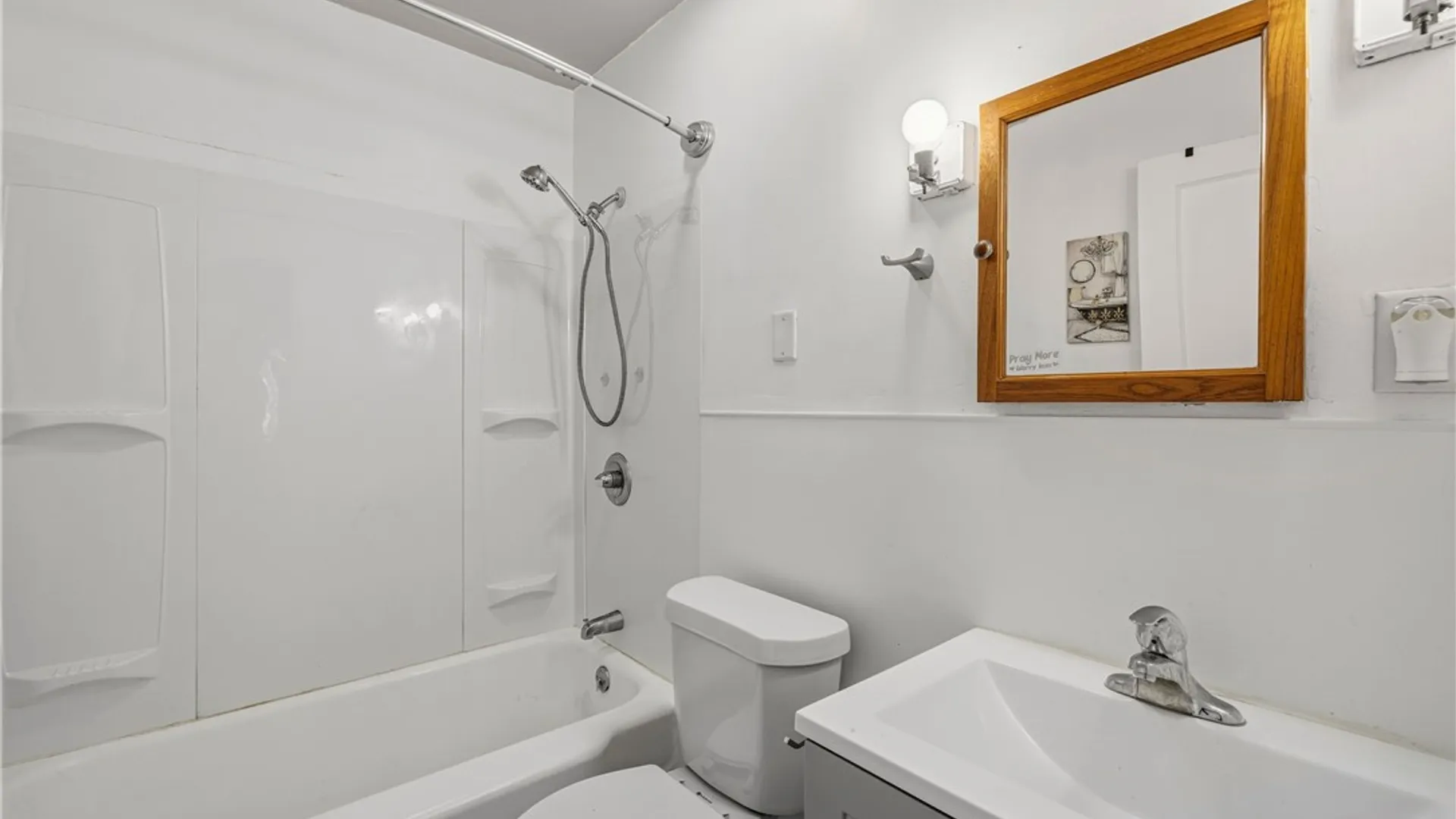 Property at 237 75th Street, Niagara Falls, NY 14304 6