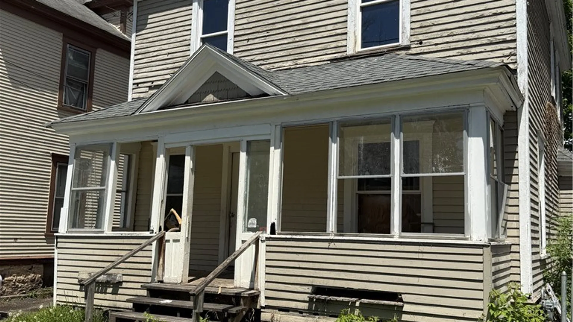 Property at 318 W Pleasant Ave Avenue, Syracuse, NY 13205 2