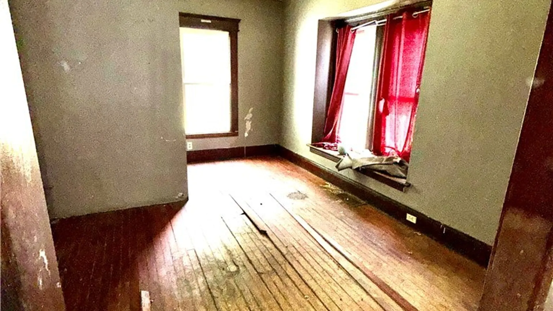Property at 318 W Pleasant Ave Avenue, Syracuse, NY 13205 3