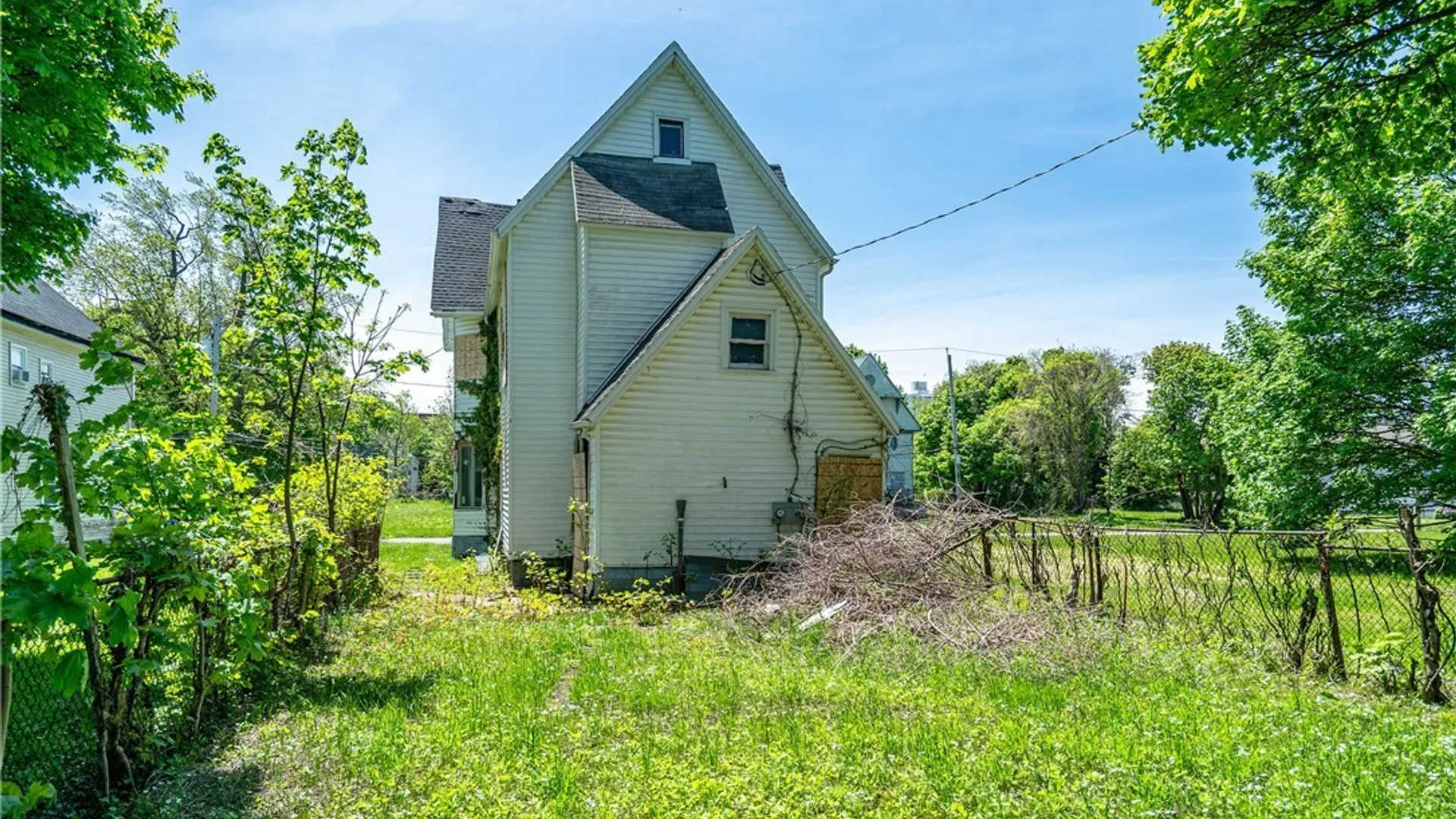 Property at 106 Dodge Street, Buffalo, NY 14209 6