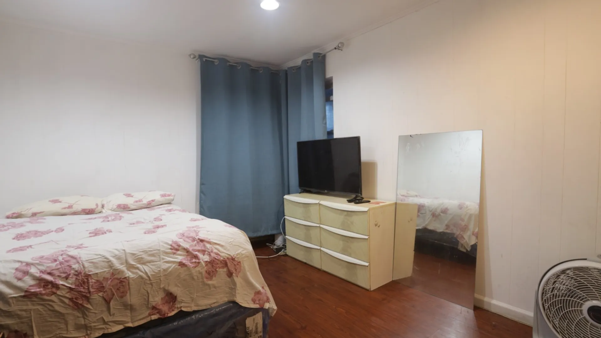 Property at 3529 Laconia Ave, Bronx, NY 10469 5