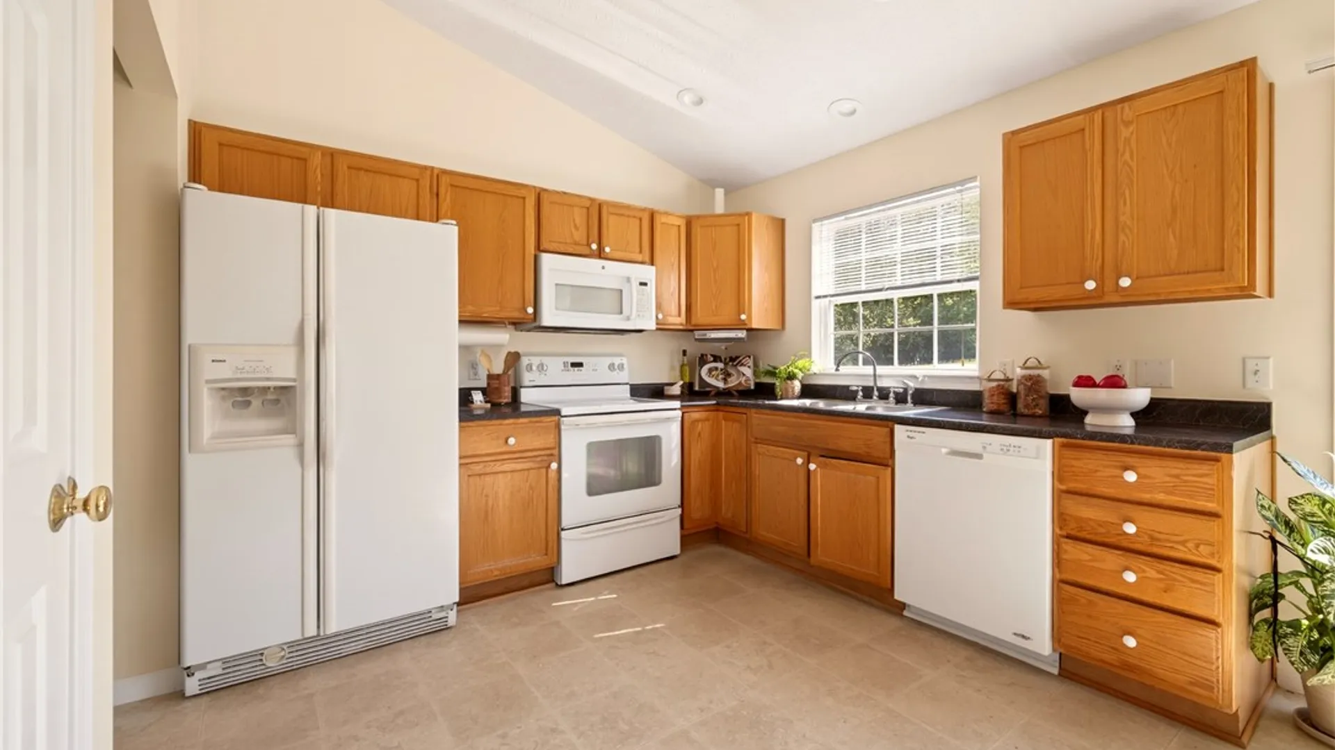 Property at 3217 Holly Crescent, Macedon, NY 14502 11