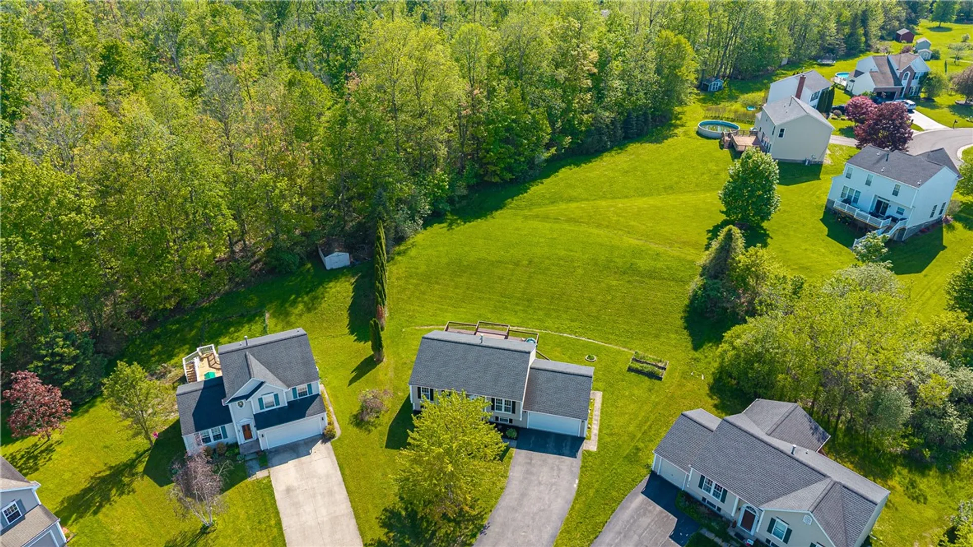 Property at 3217 Holly Crescent, Macedon, NY 14502 42