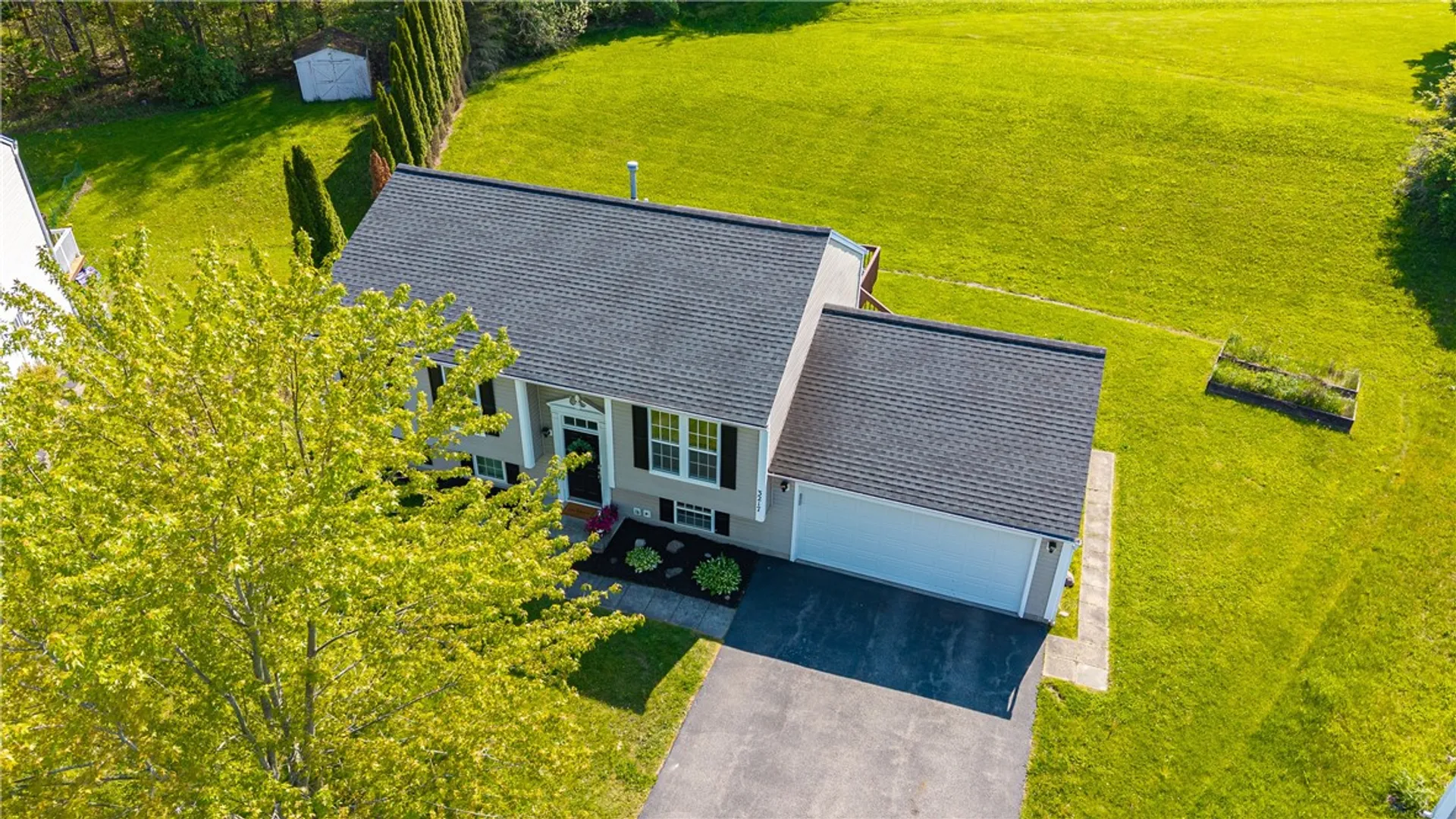 Property at 3217 Holly Crescent, Macedon, NY 14502 43
