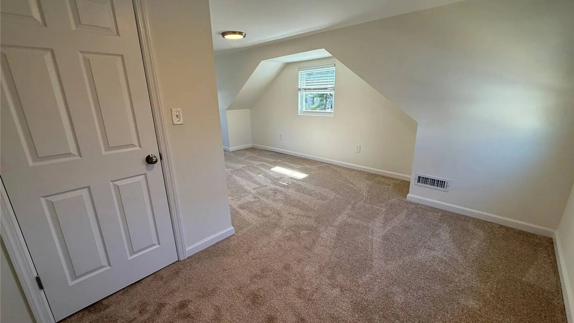 Property at 225 Fir Grove Road, Ronkonkoma, NY 11779 16