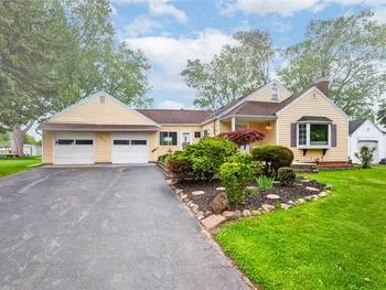 211 Mcguire Road, Greece, NY 14616