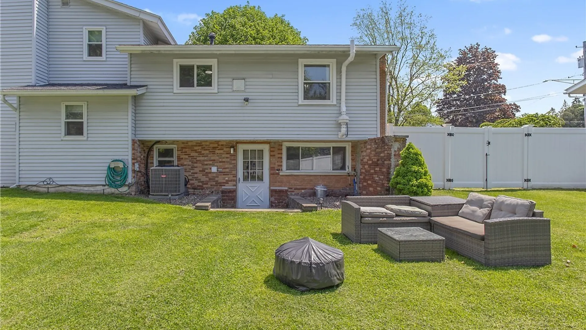 Property at 7 Devon Place, Camillus, NY 13031 31