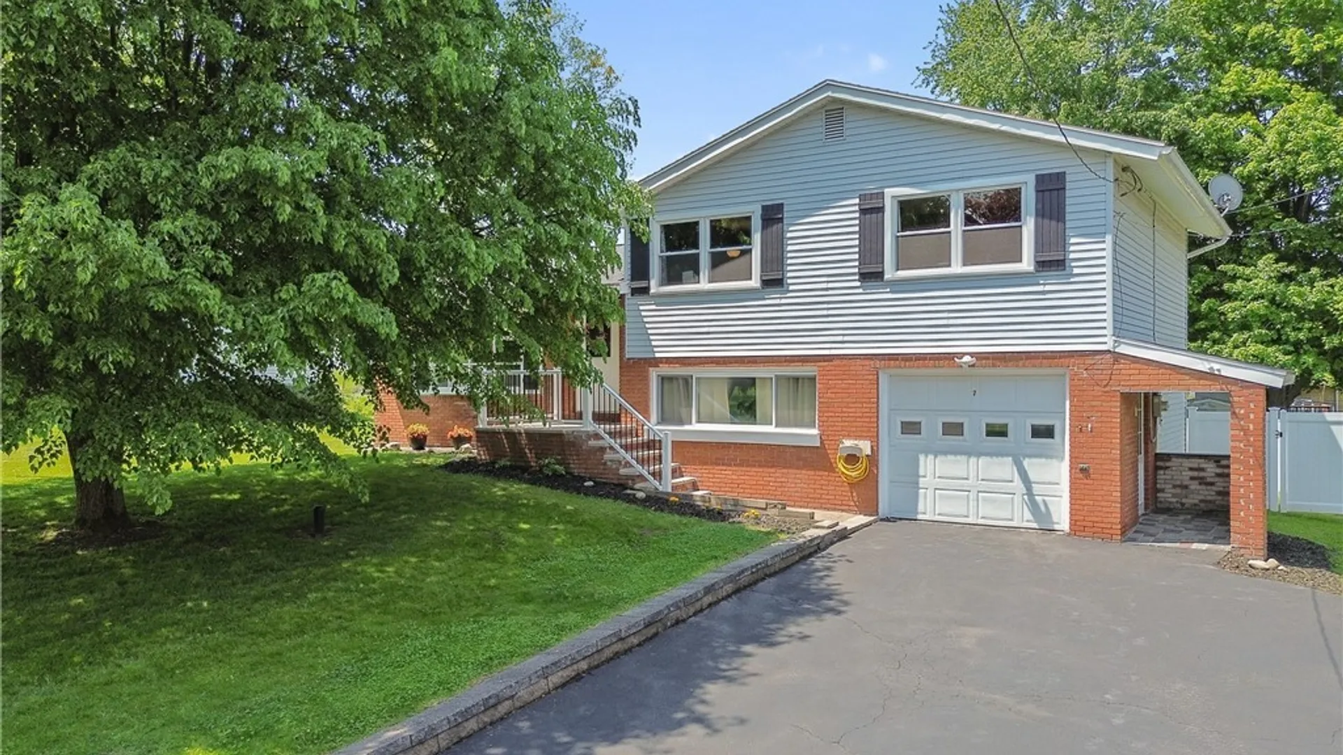 Property at 7 Devon Place, Camillus, NY 13031 35