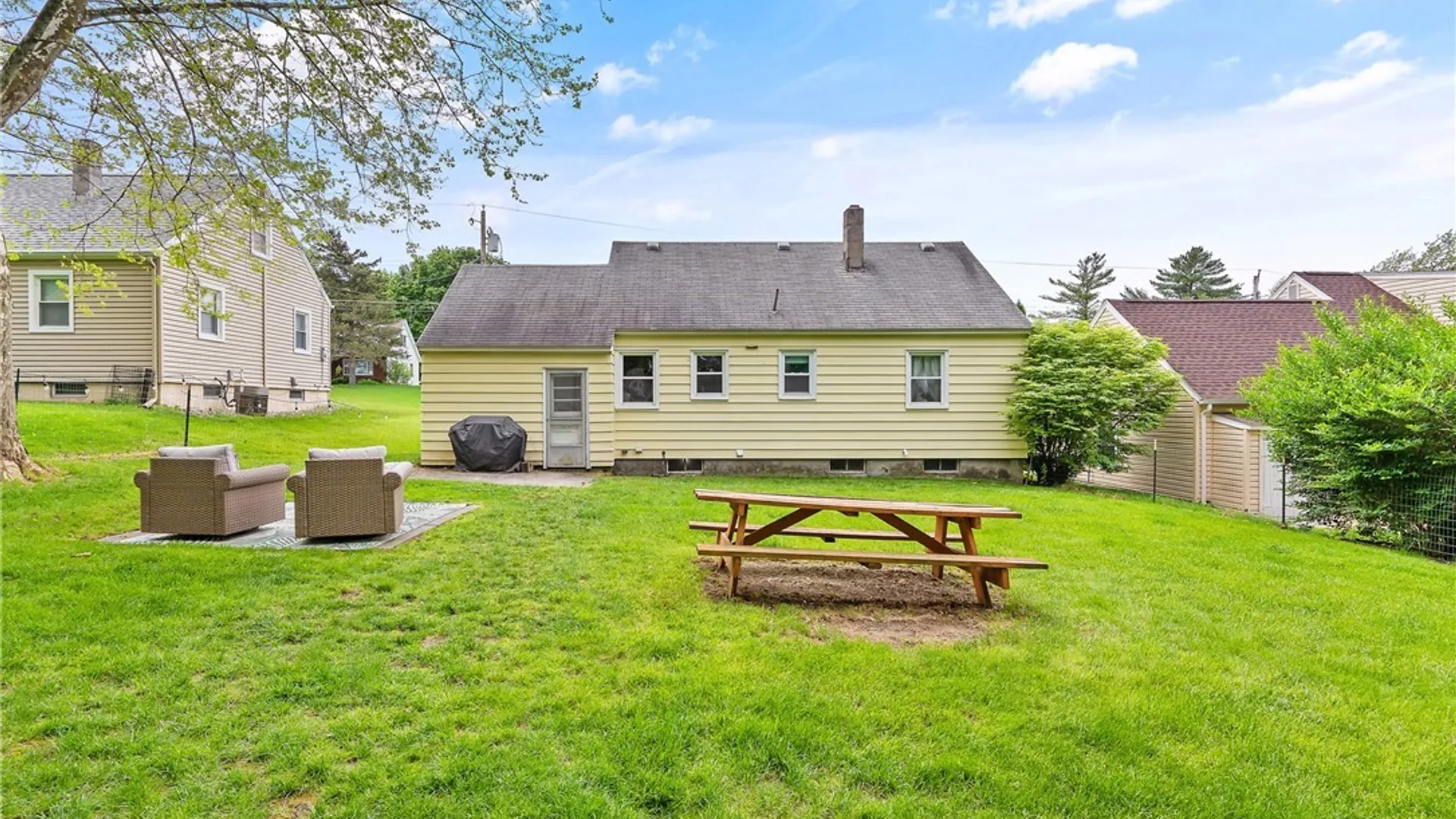Property at 119 Fairwood Drive, Camillus, NY 13219 28