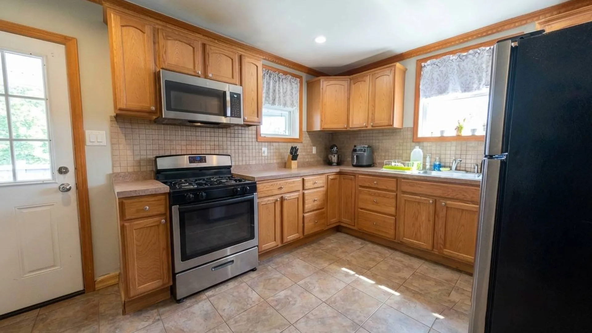 Property at 643 MIDVALE AVE, EAST MEADOW, NY 11554 7