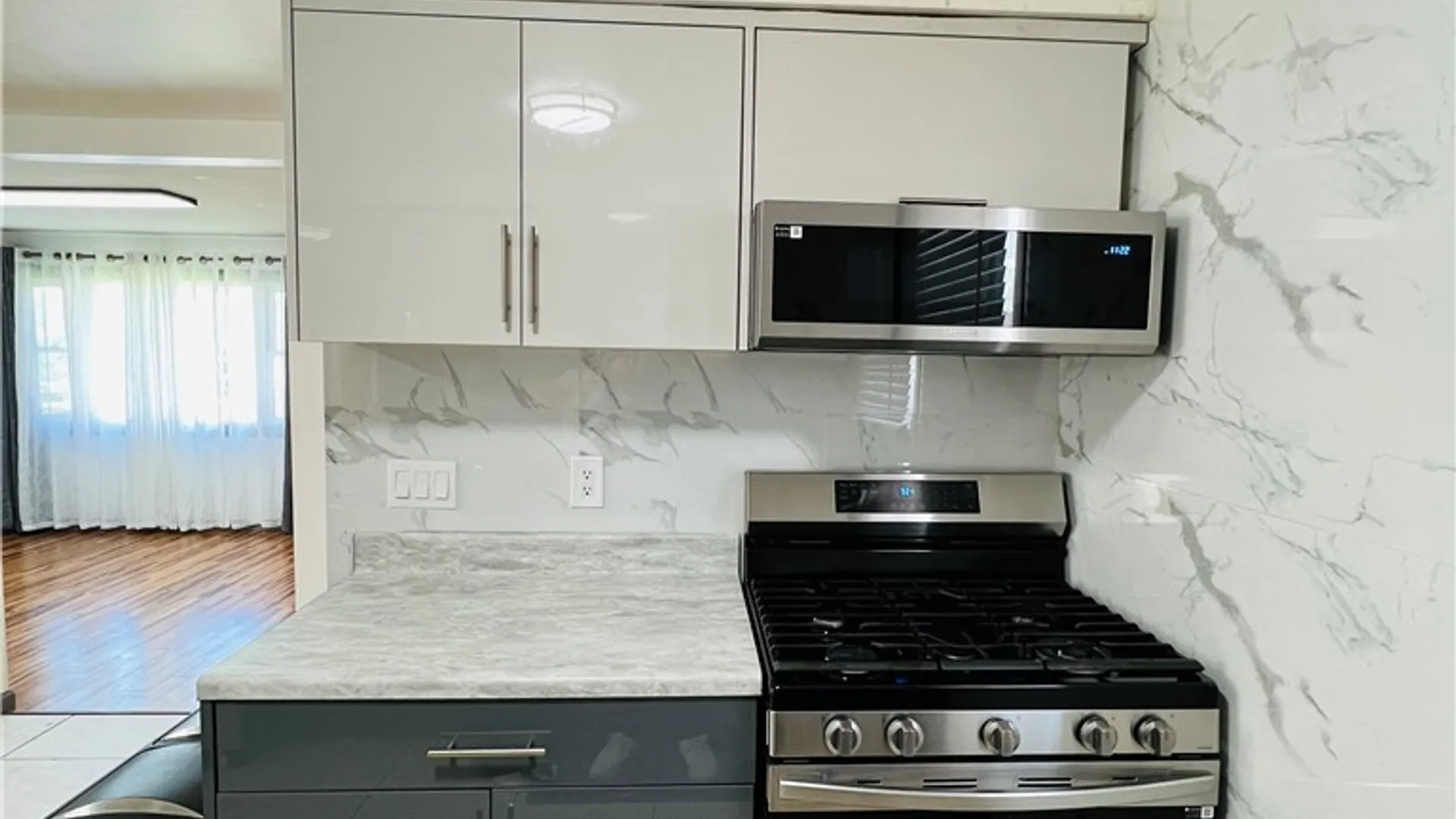 Property at 7 E Rouen, Cheektowaga, NY 14227 11