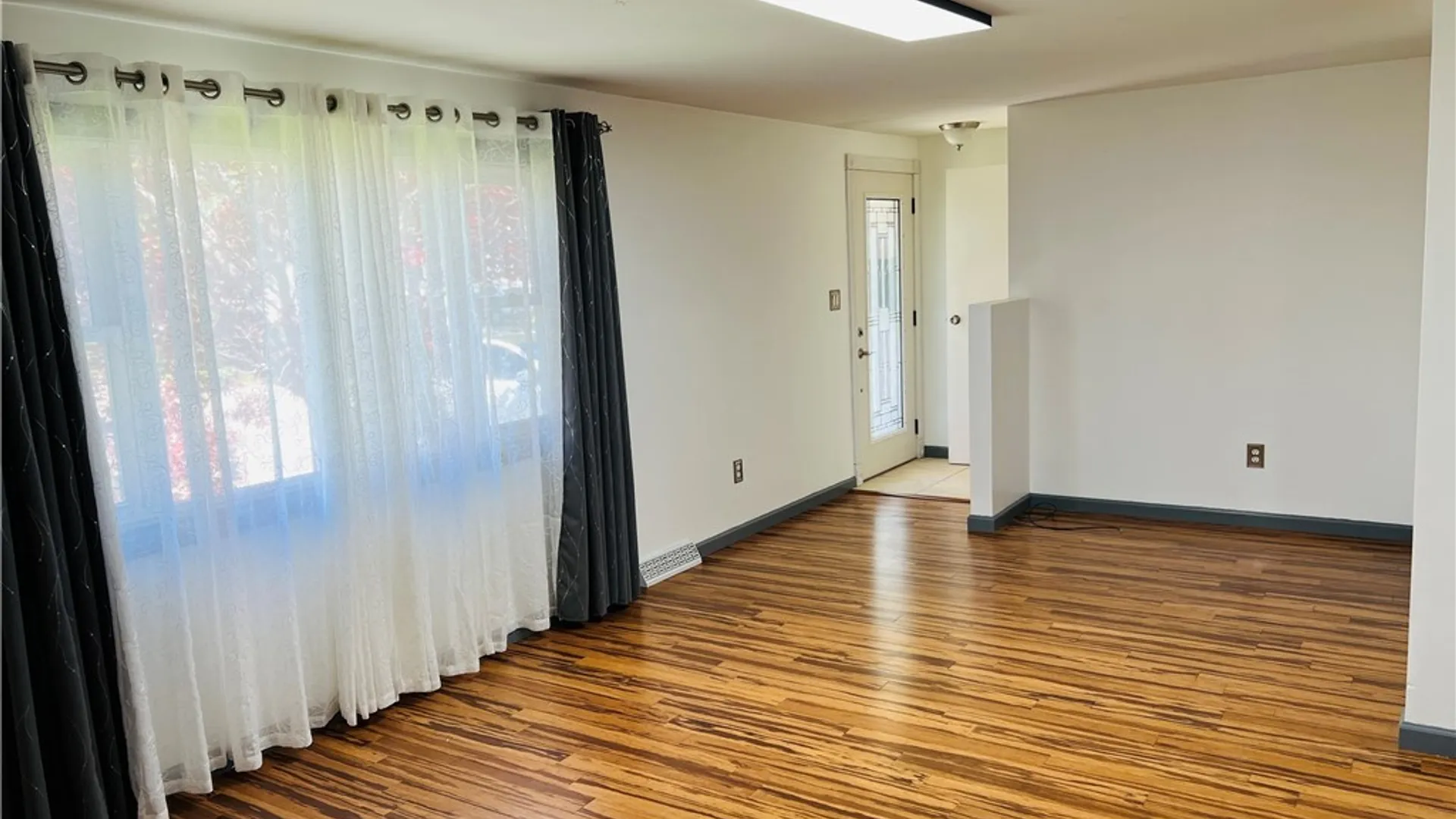 Property at 7 E Rouen, Cheektowaga, NY 14227 14